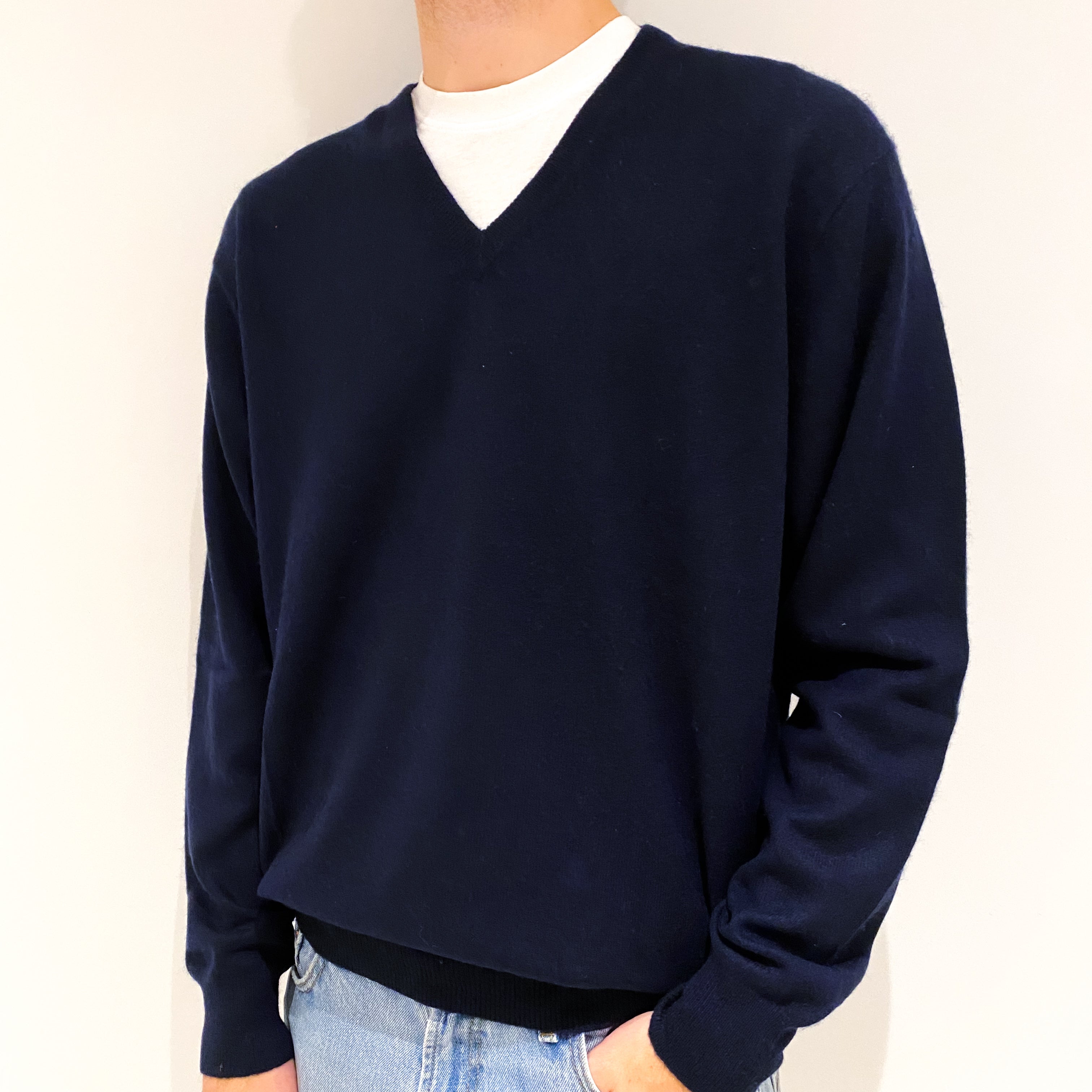 Men's Navy Blue Cashmere V-Neck Jumper Large