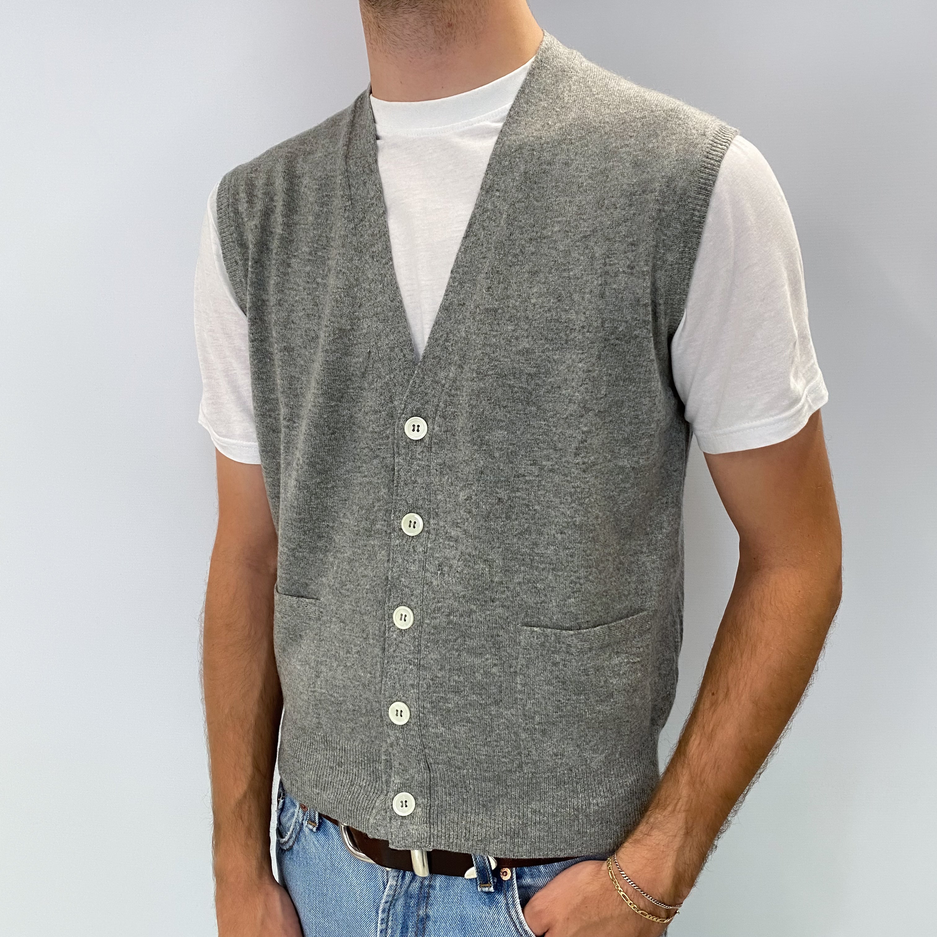 Men's Italian Loro Piana Ash Grey Cashmere V Neck Sleeveless Cardigan Medium