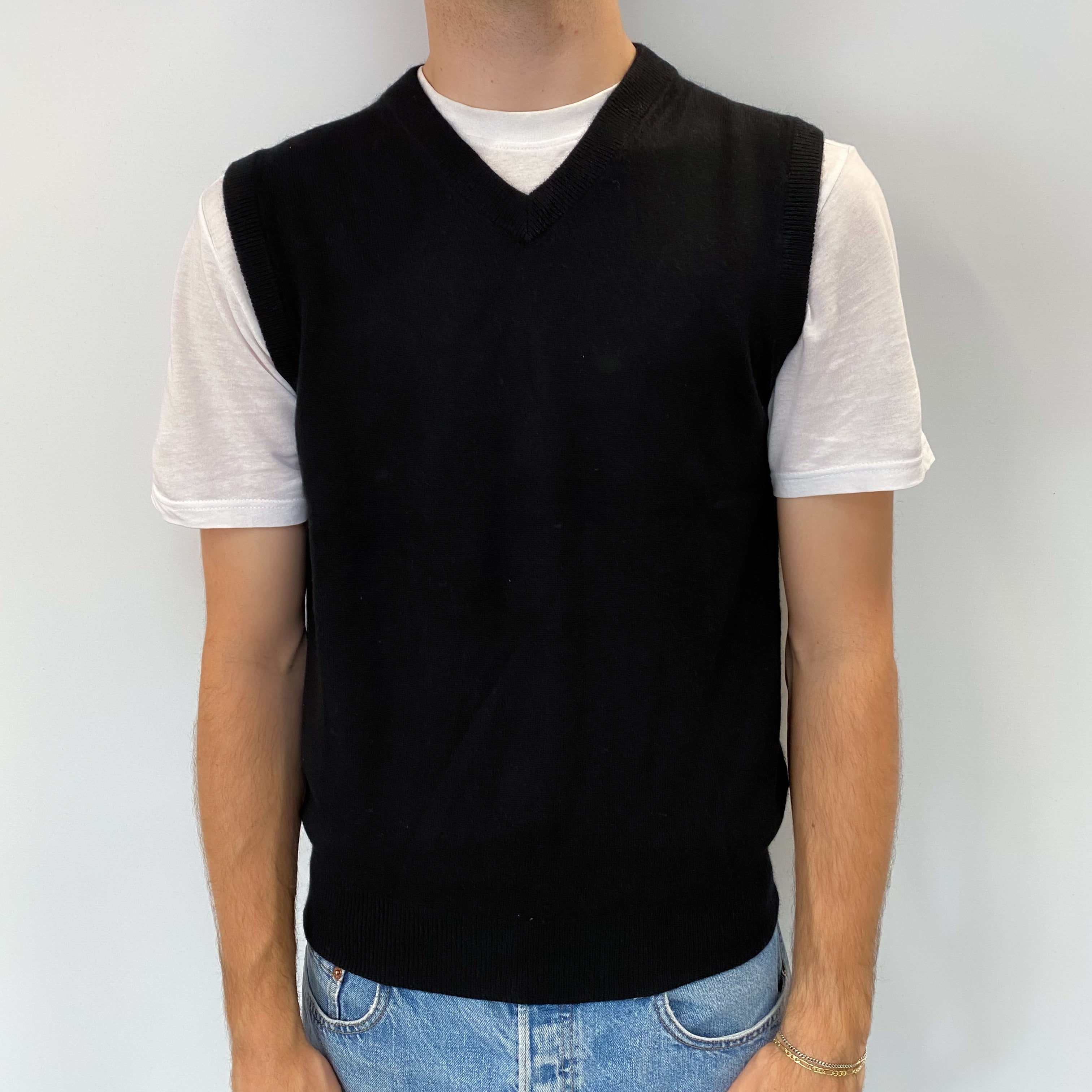 Men's Black Cashmere Sleeveless V Neck Jumper Medium
