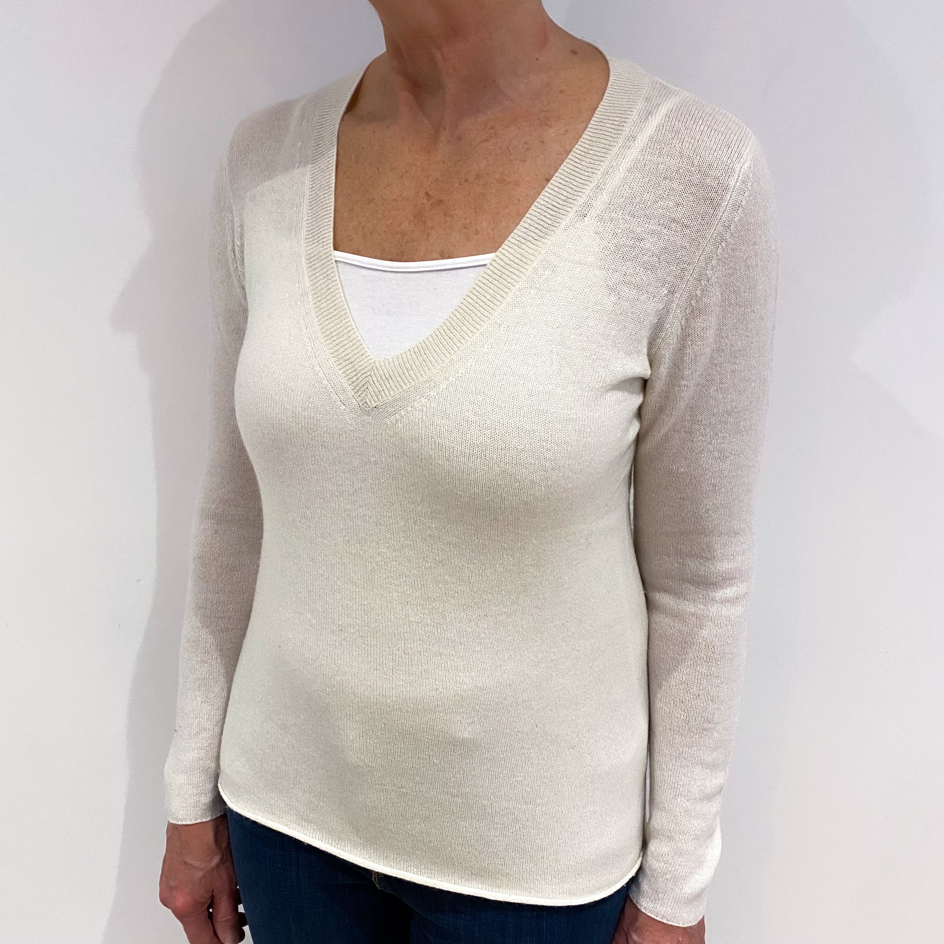 Ivory Cashmere V Neck Jumper Medium