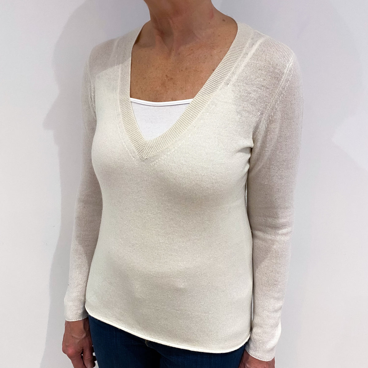 Ivory Cashmere V Neck Jumper Medium