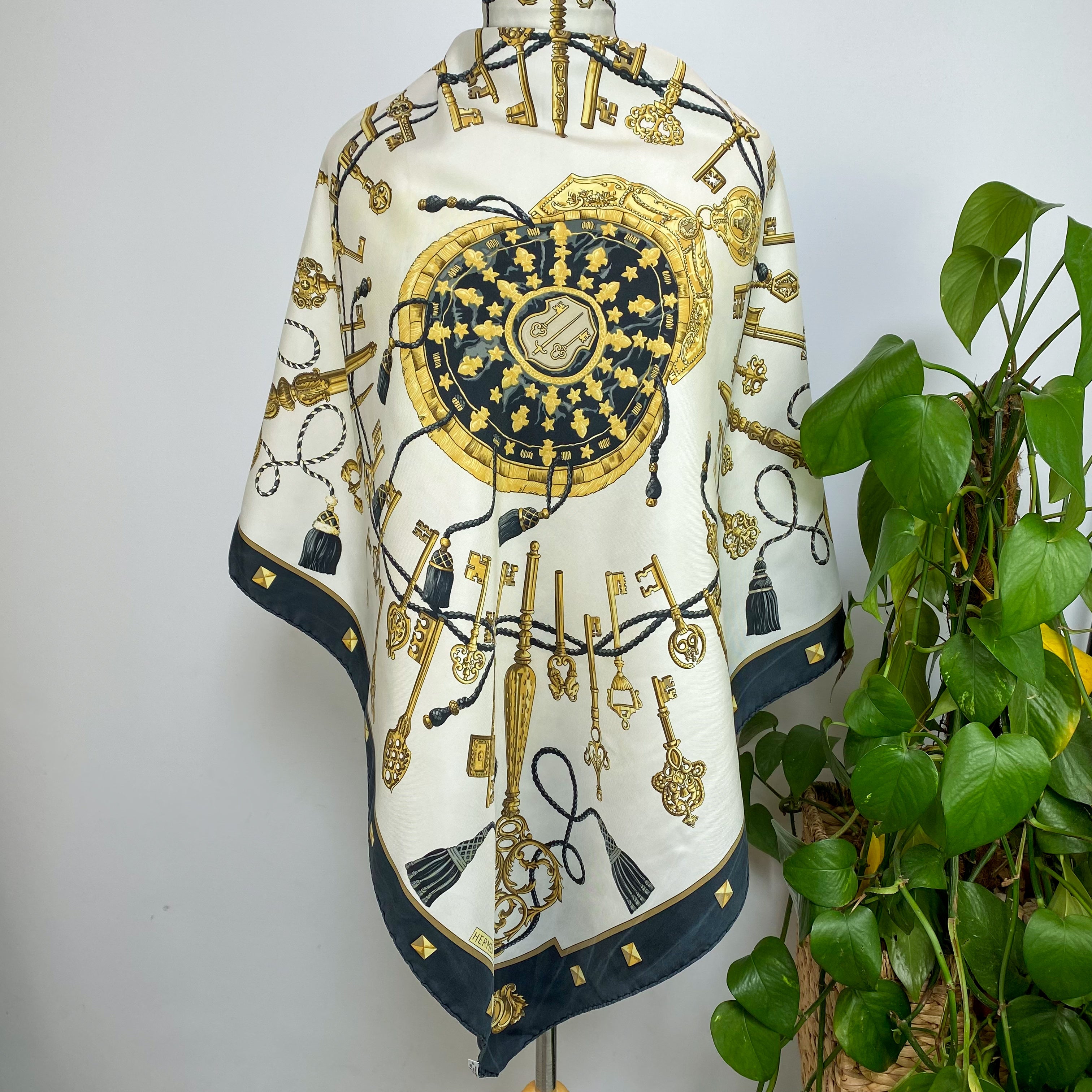 Hermès Les Clefs Silk Scarf