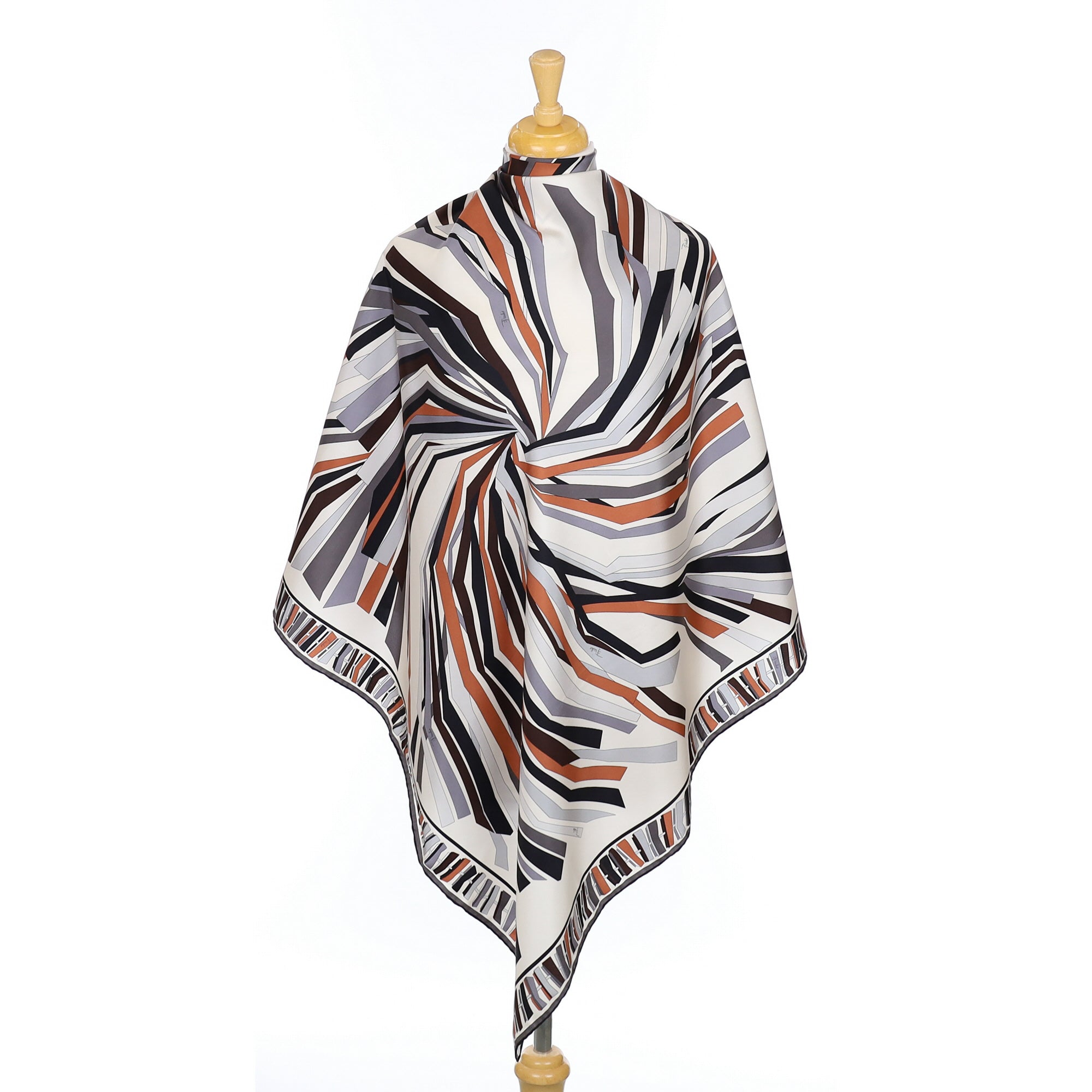 Immaculate Emilio Pucci Silk Scarf