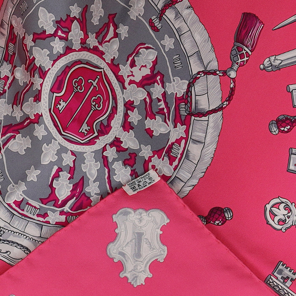 Pristine Boxed Hermès Les Clés Silk Scarf