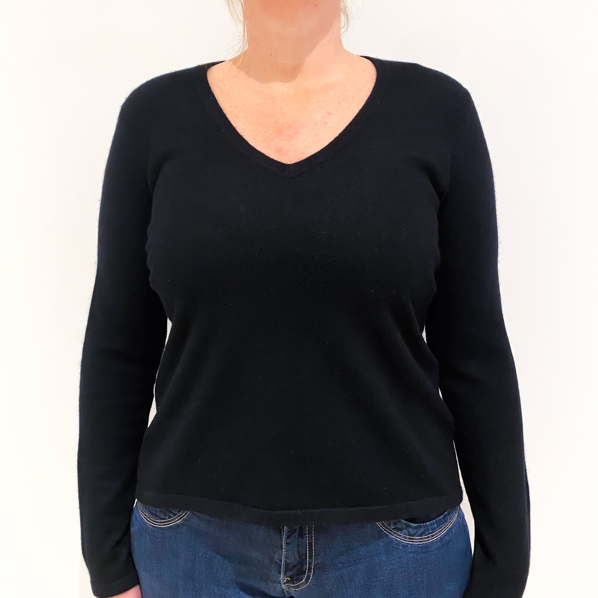 Black Cashmere V-Neck Jumper Large