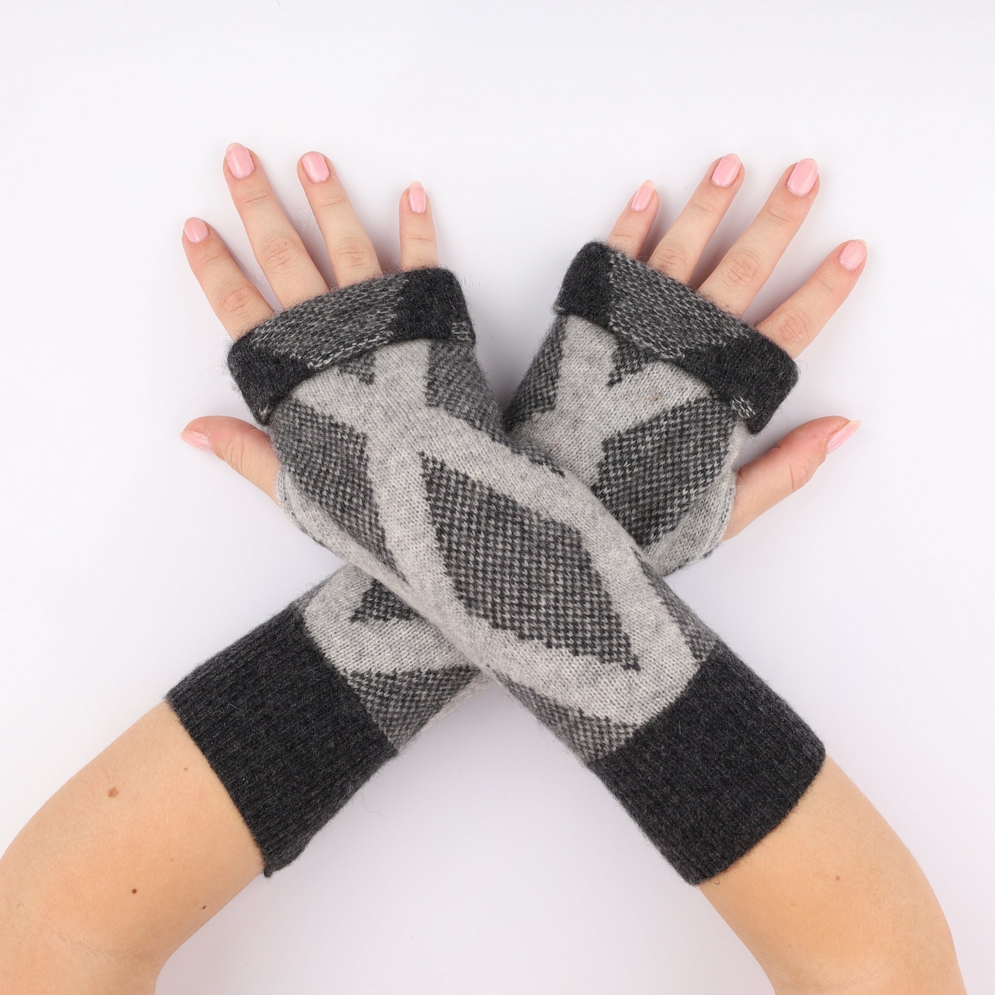 Charcoal Grey Diamond Fingerless Gloves