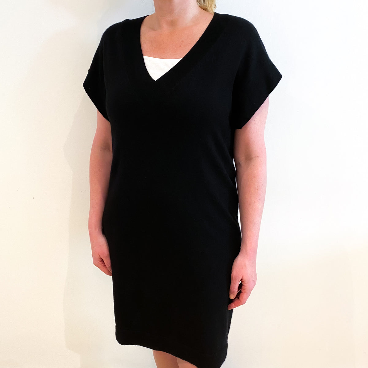 Black Cashmere V Neck Dress Large