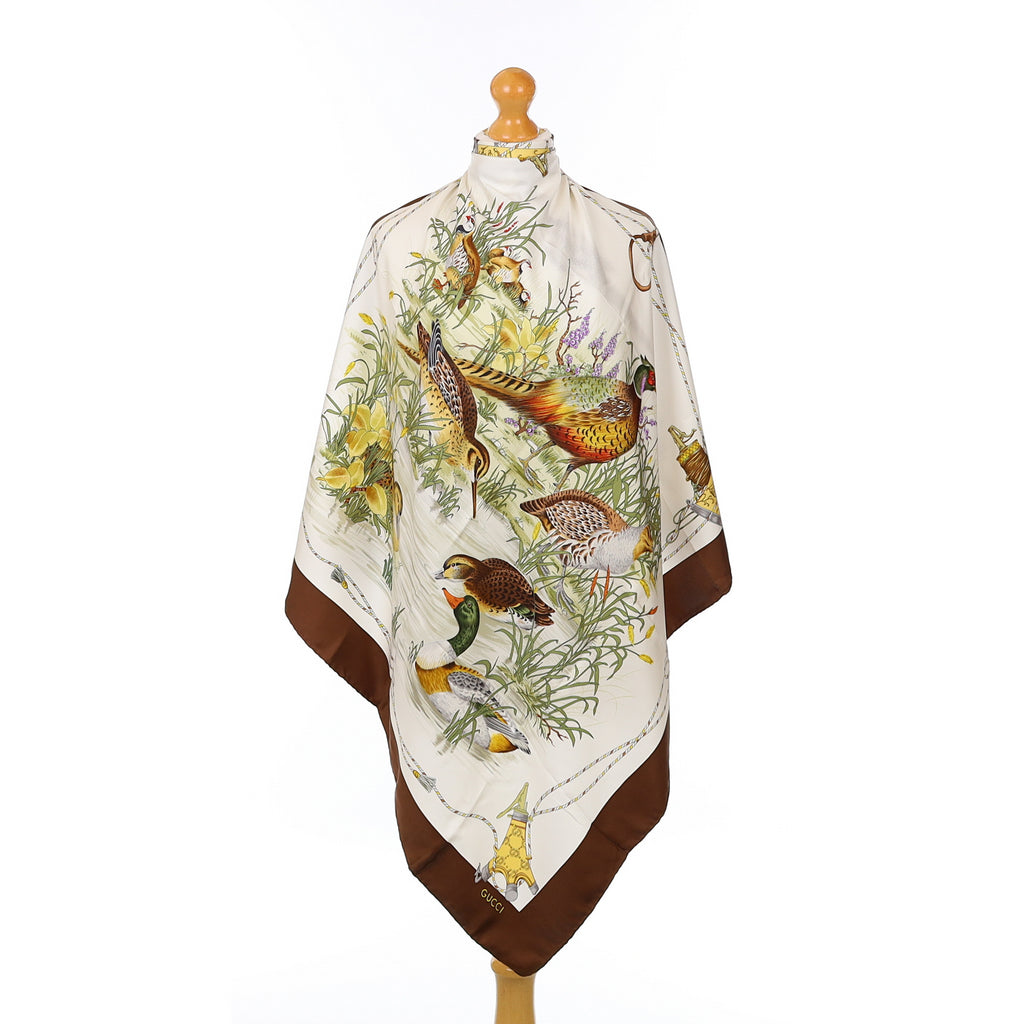 Brand New Gucci Bird Lake Design Vintage Silk Scarf