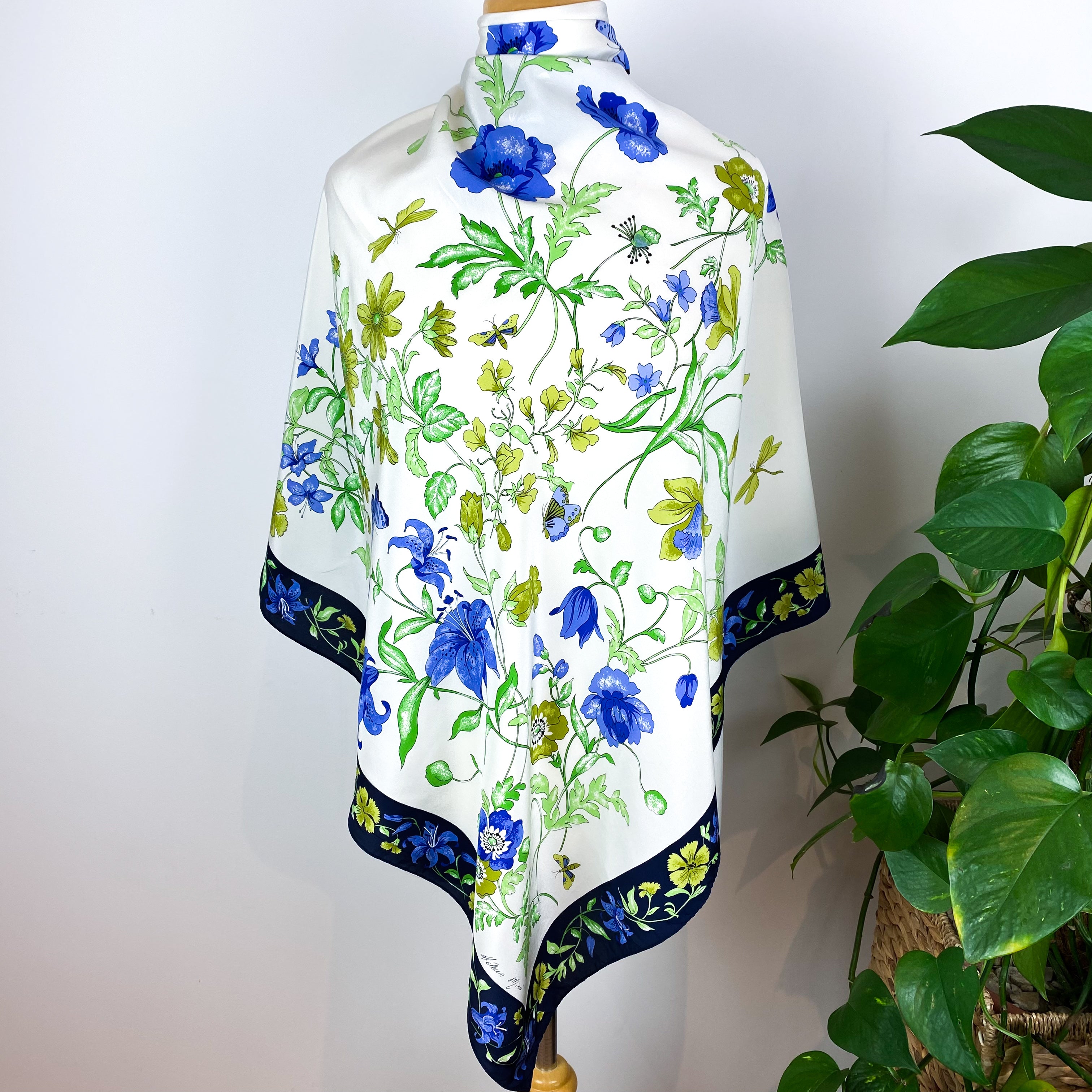 Pretty Floral Crêpe Vintage Silk Scarf