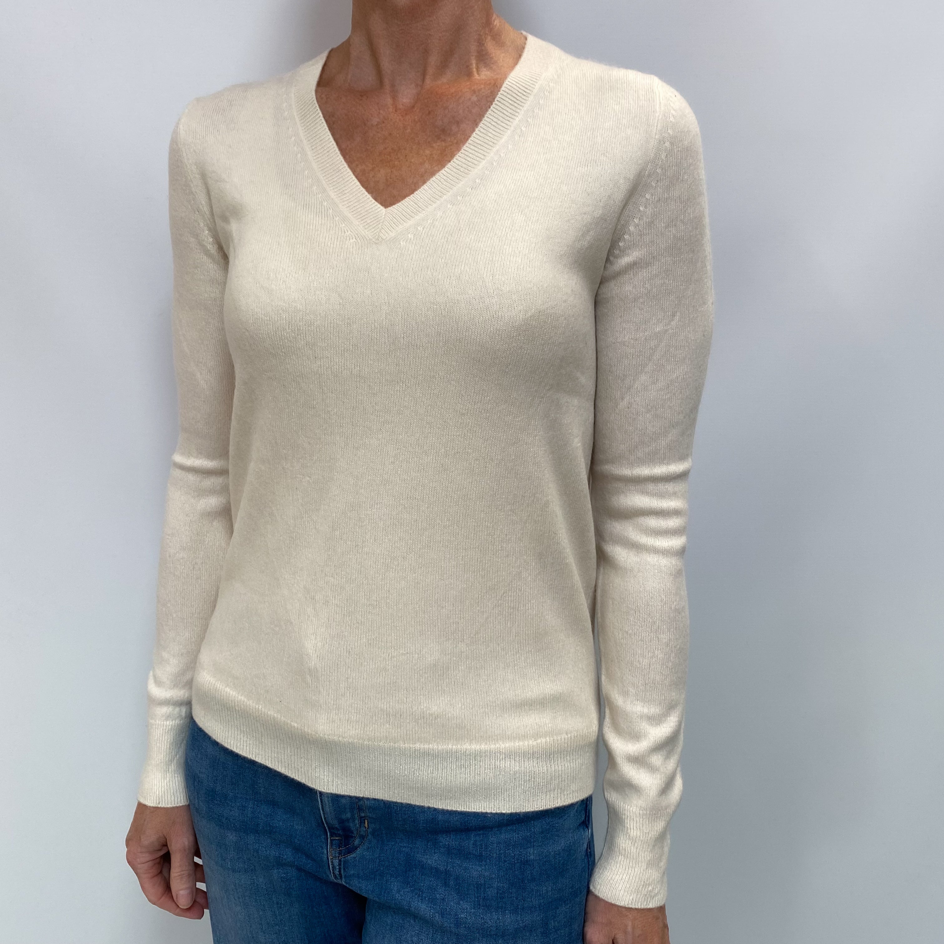 Vanilla Cream Cashmere V Neck Jumper Small