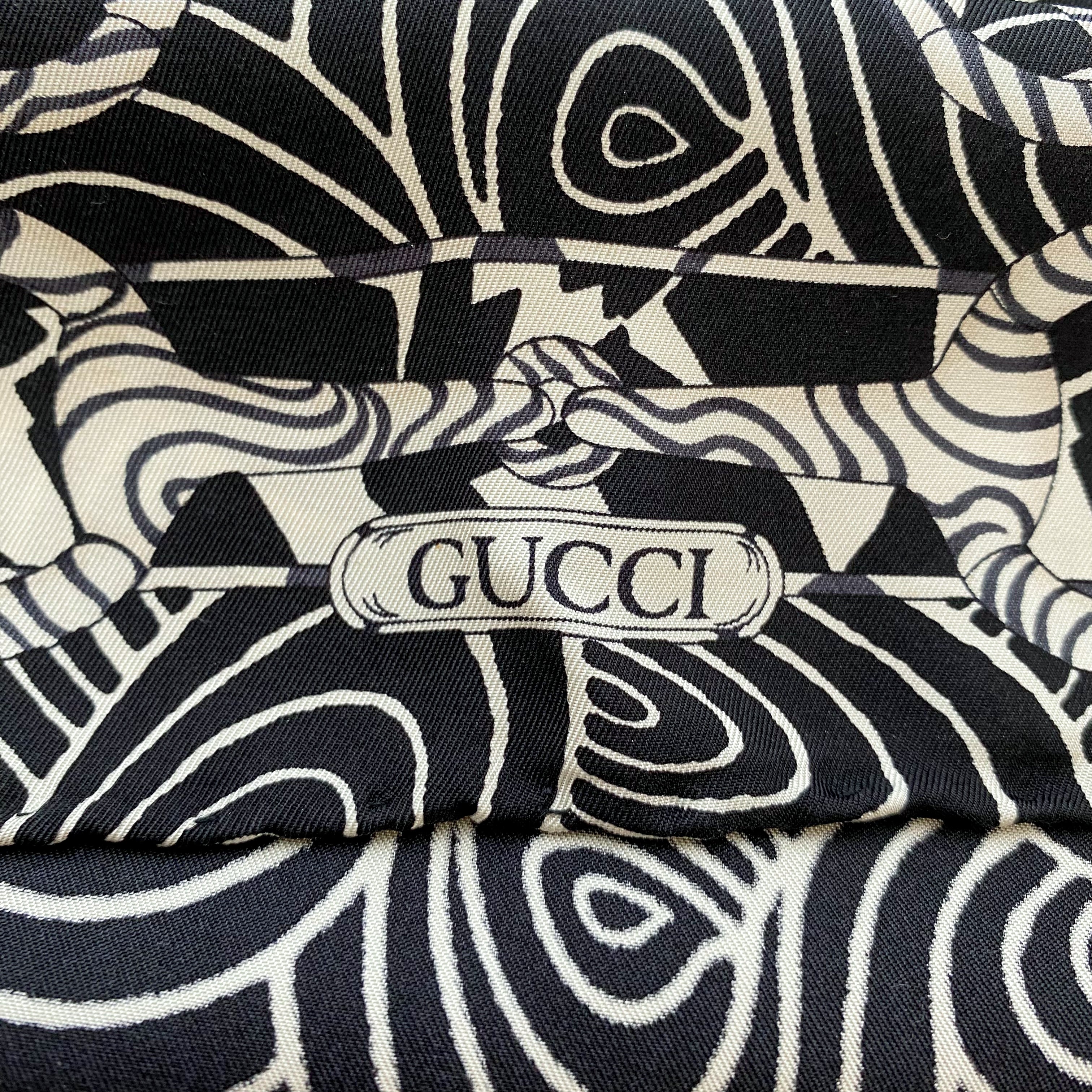 Immaculate Gucci Monochrome Designer Silk Scarf