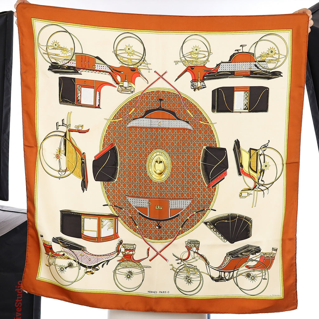 Pristine Hermès Les Voitures Transformation Silk Scarf