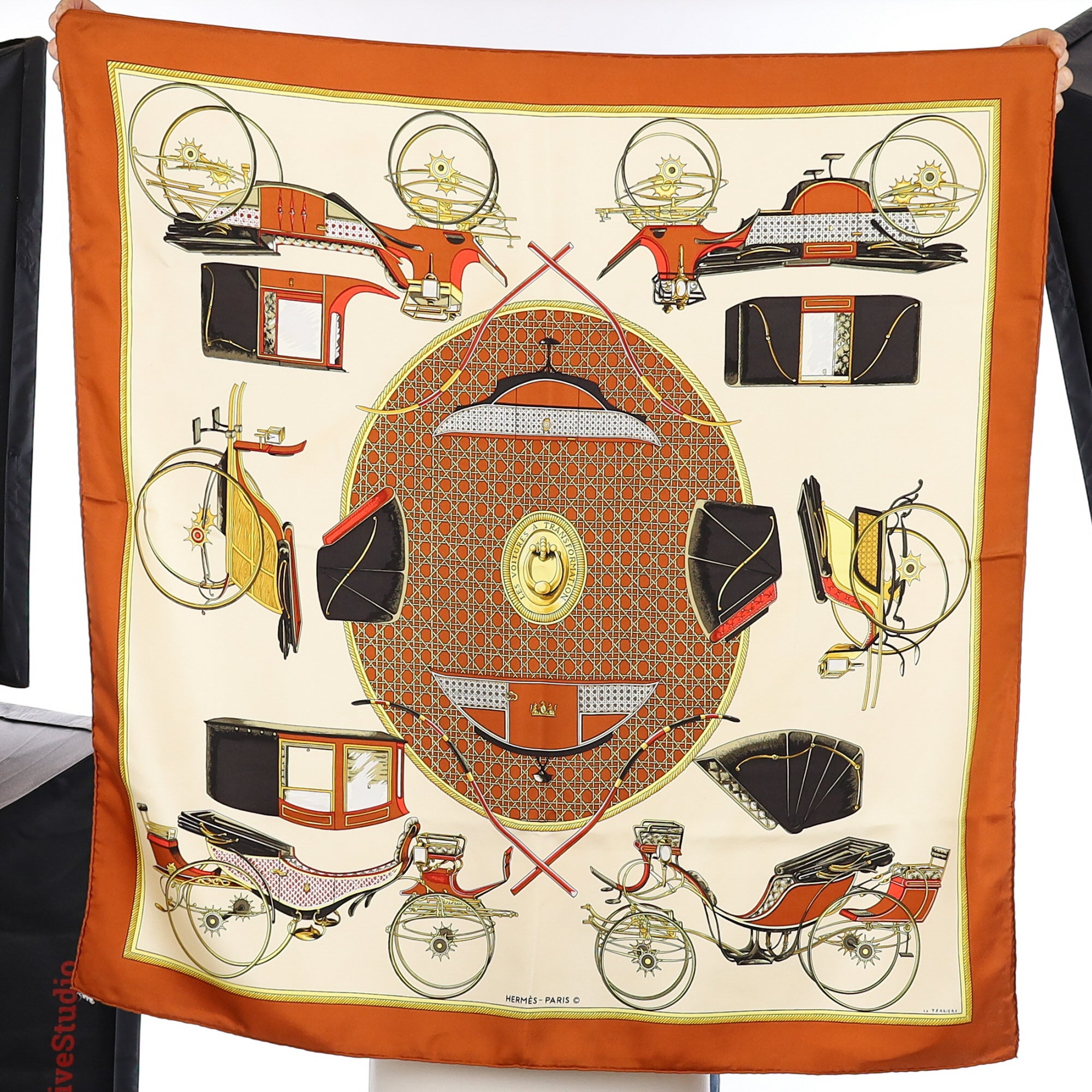 Pristine Hermès Les Voitures Transformation Silk Scarf