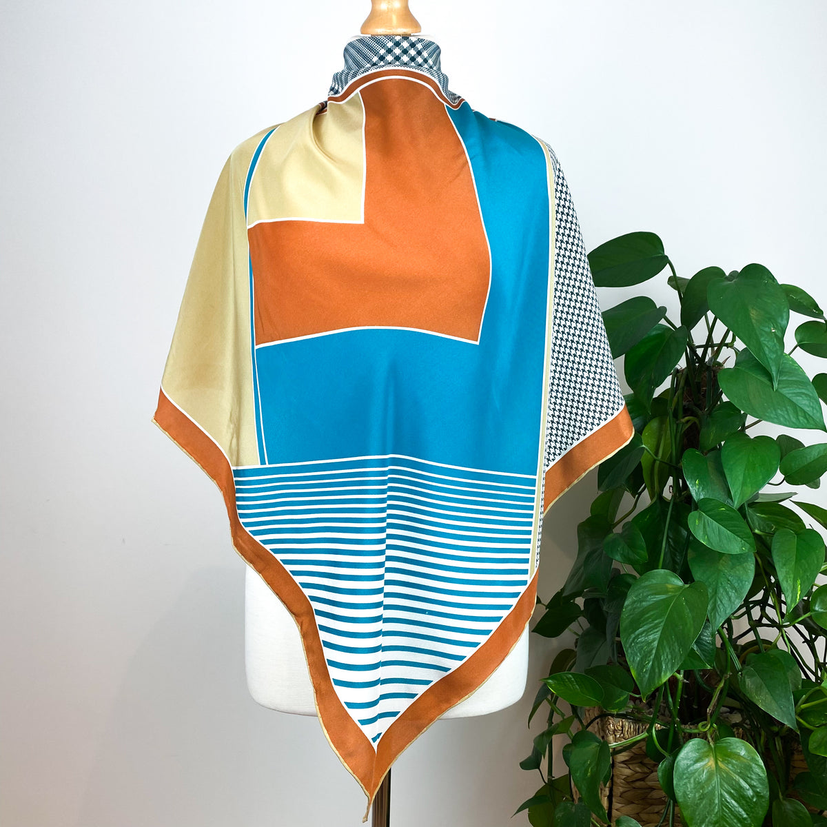 1970’s Vintage Silk Scarf