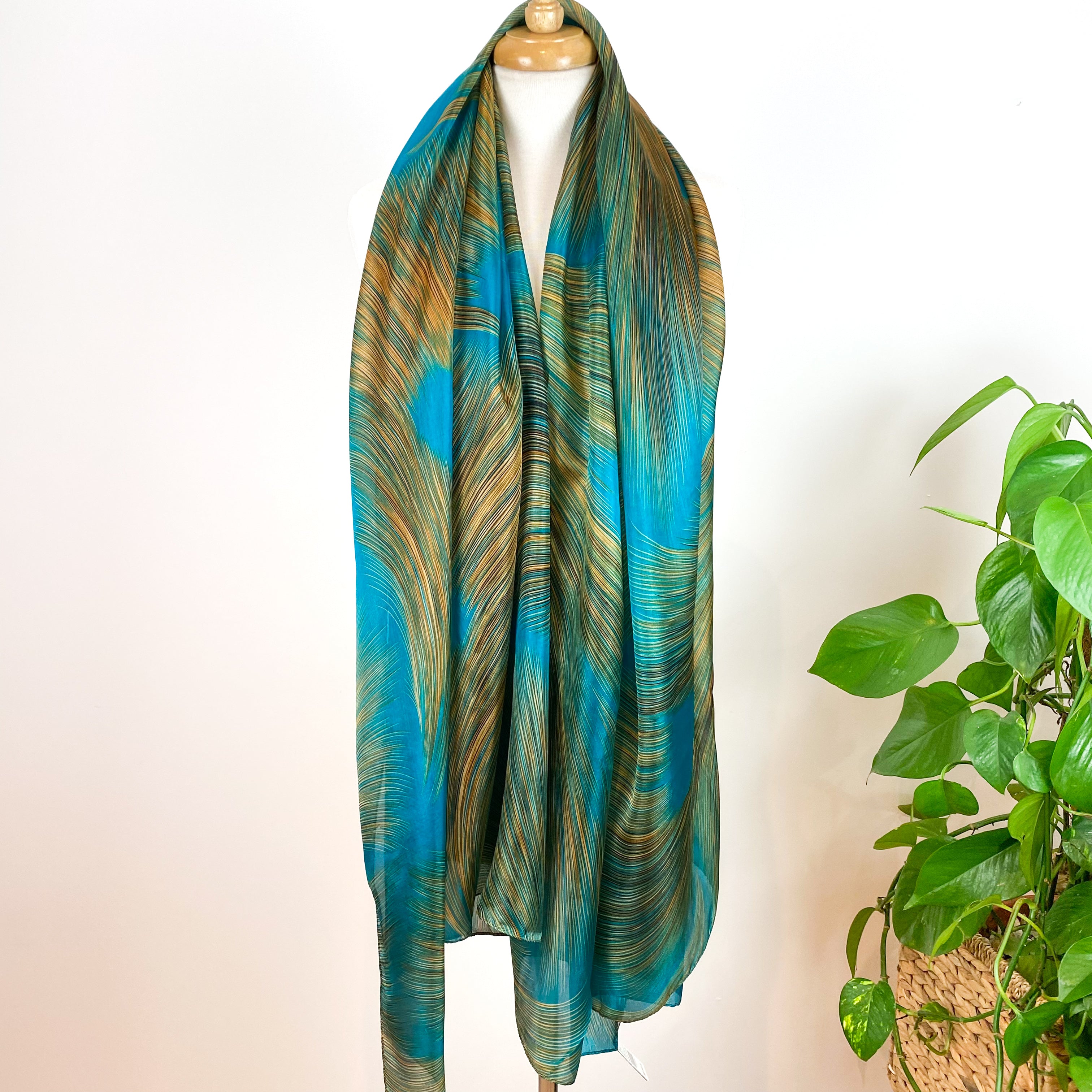 Brand New Story Of Shanghai Striking Silk Scarf