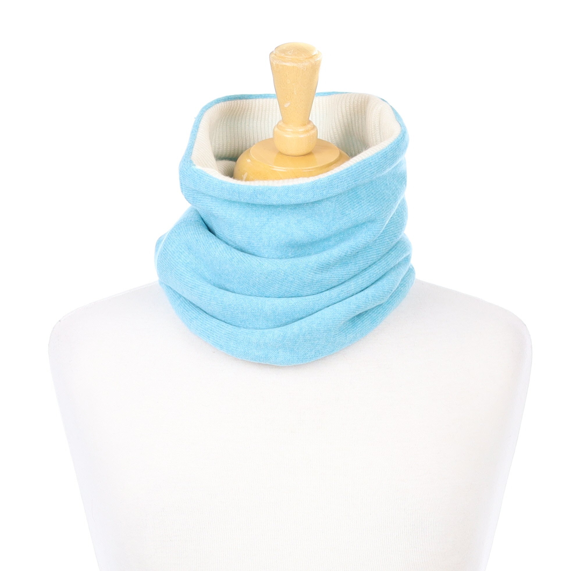 Aquamarine Blue and Ivory Ribbed Luxury Double Layered Snood