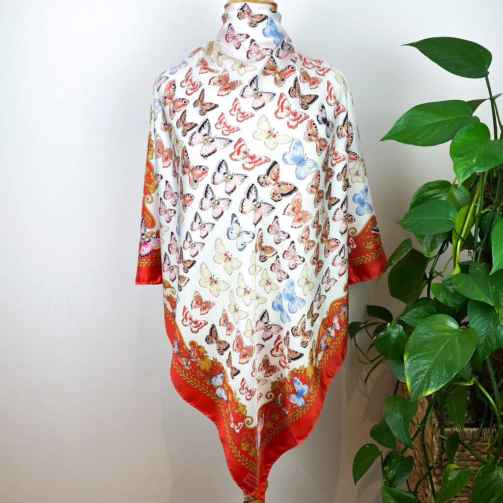 Immaculate Aspinal Of London Silk Scarf