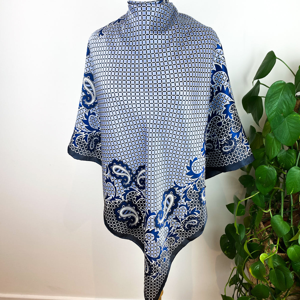 Immaculate Large Jaeger Silk Scarf