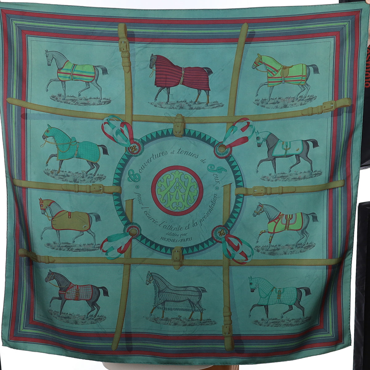 Hermès Couvertures et Tenues de Jour Silk Scarf