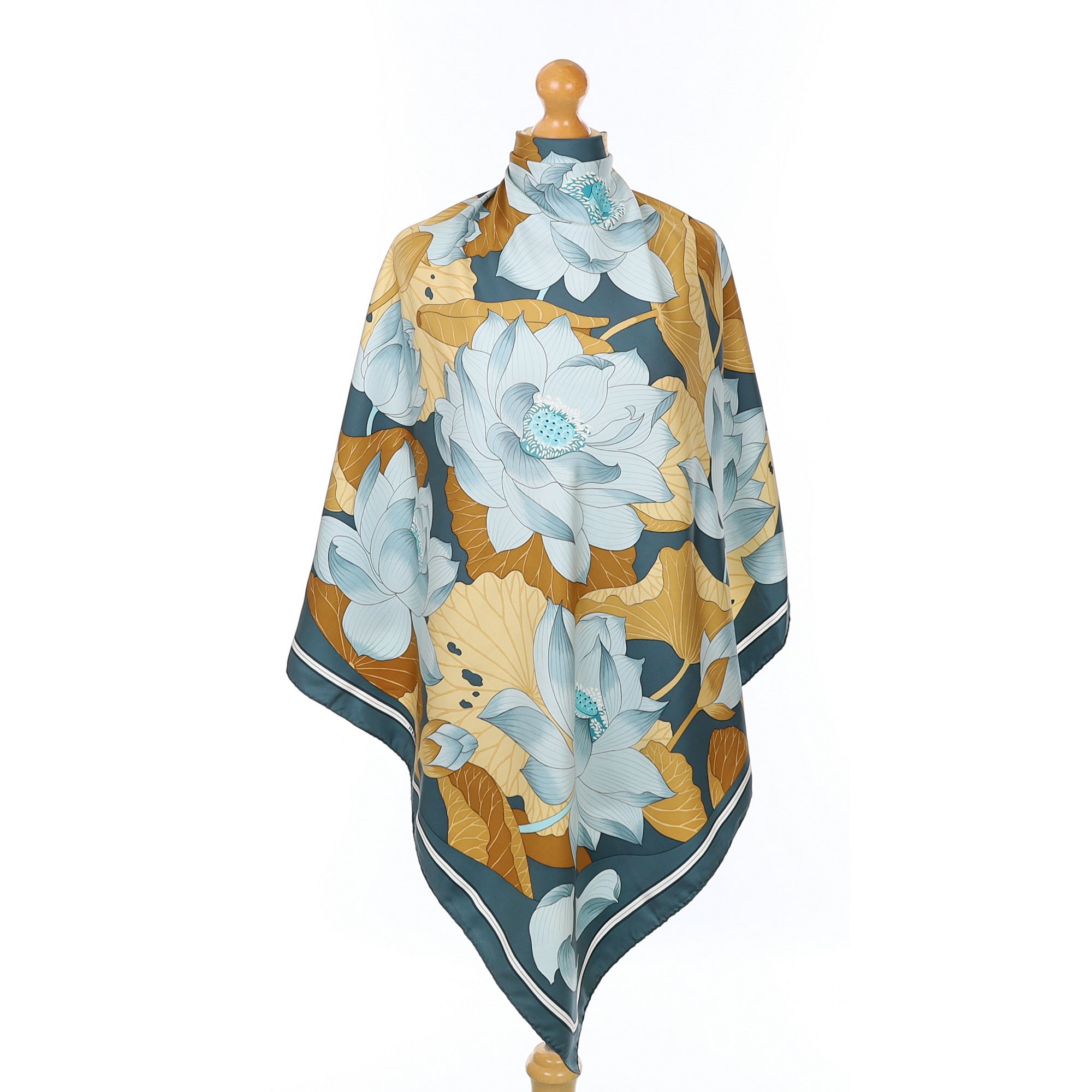 Hermès Fleurs de Lotus Silk Scarf