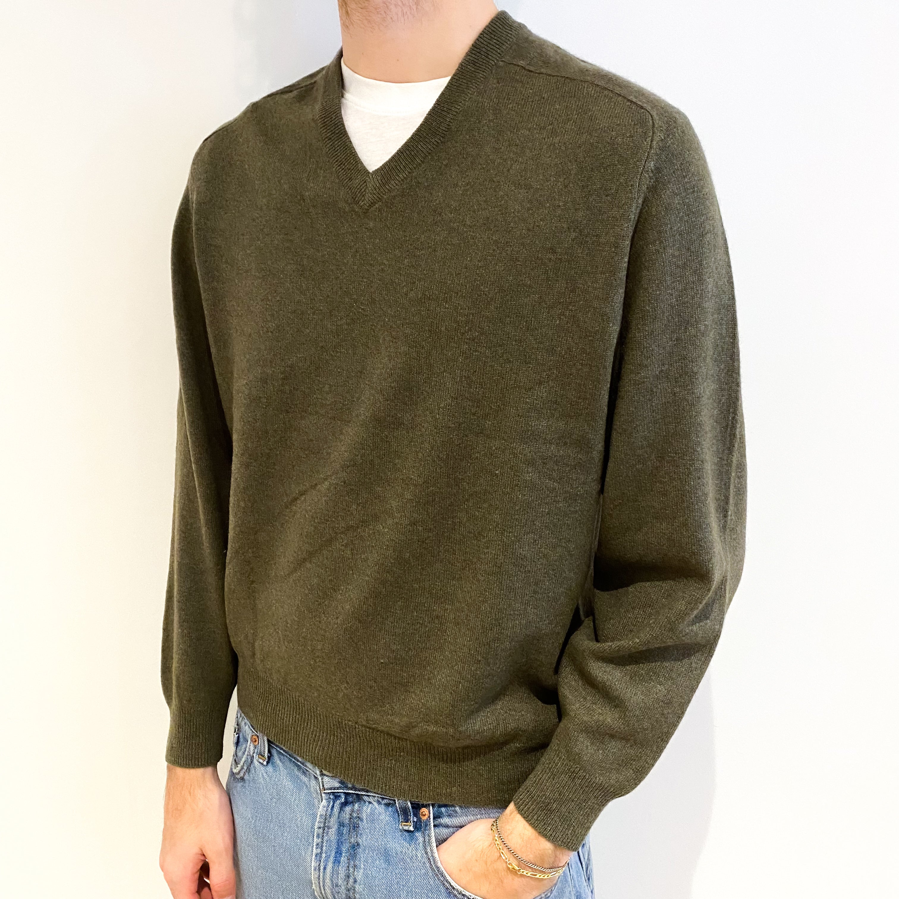 Men's Olive Green Cashmere V Neck Jumper Large Short