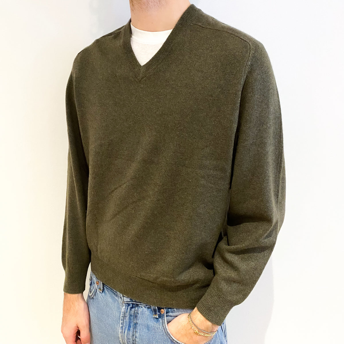 Men's Olive Green Cashmere V Neck Jumper Large Short