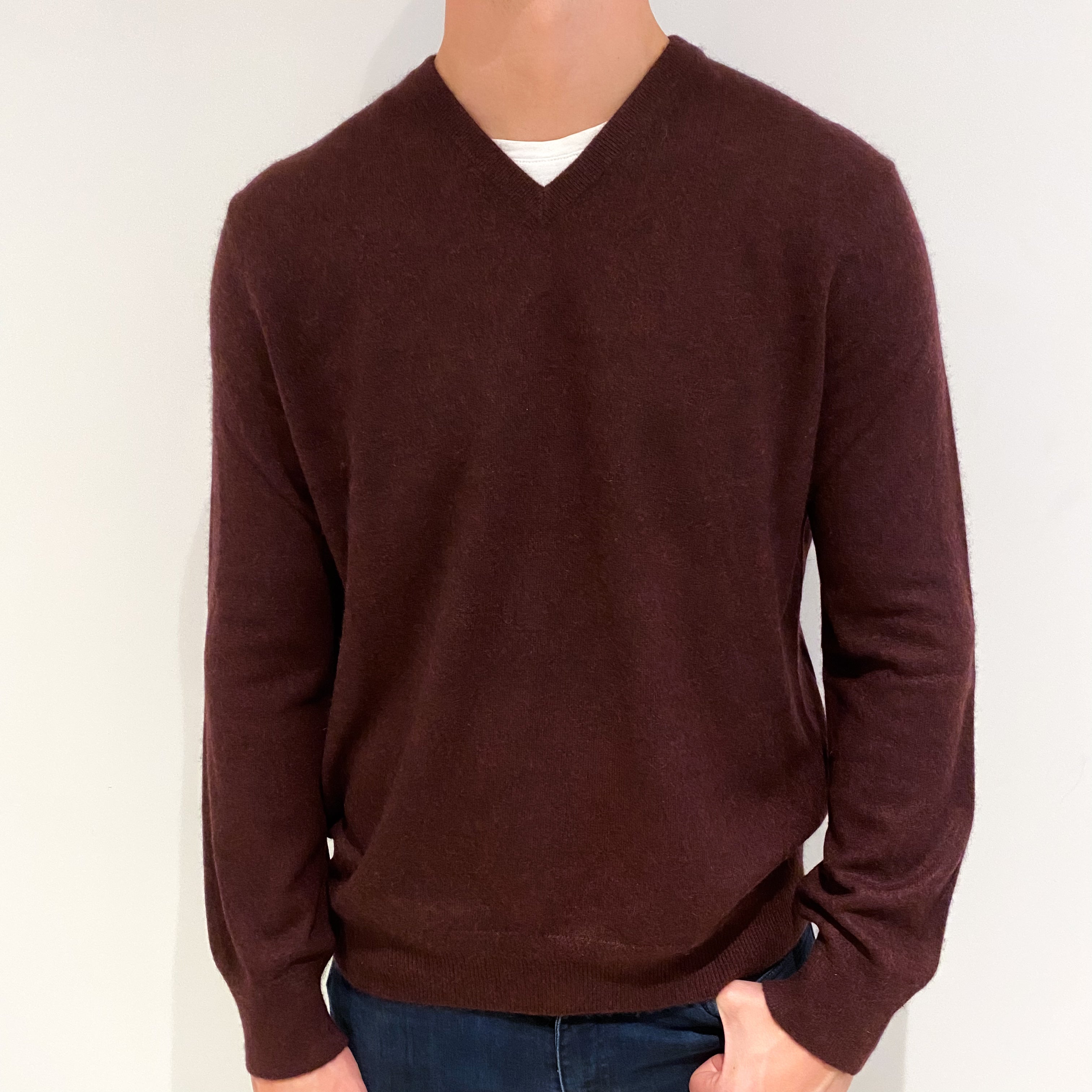 Men's Vince Deep Burgundy Cashmere V-Neck Jumper Extra Large