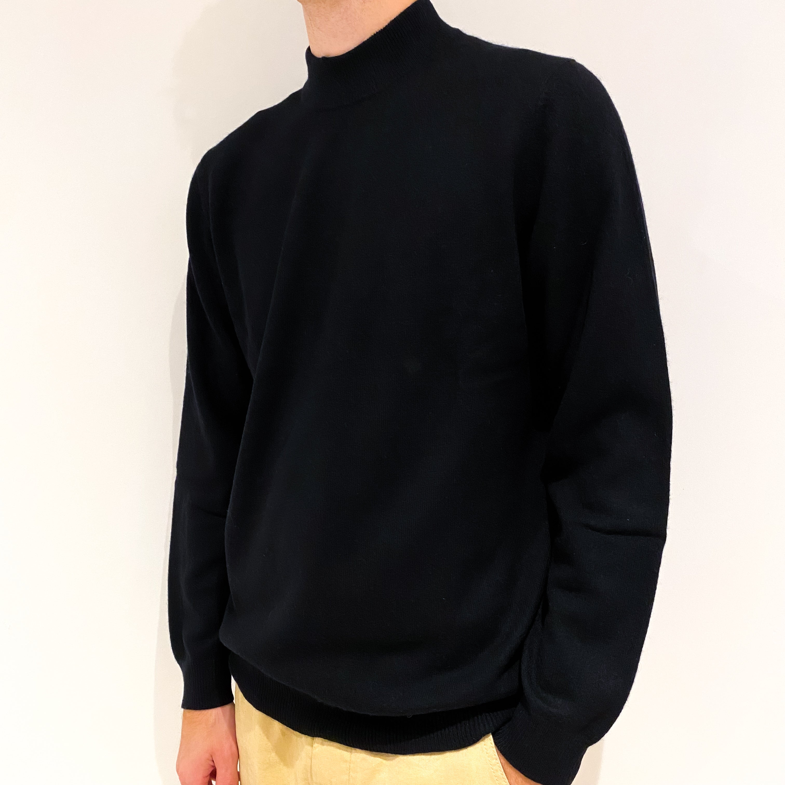 Men's Black Cashmere Turtle Neck Jumper Large
