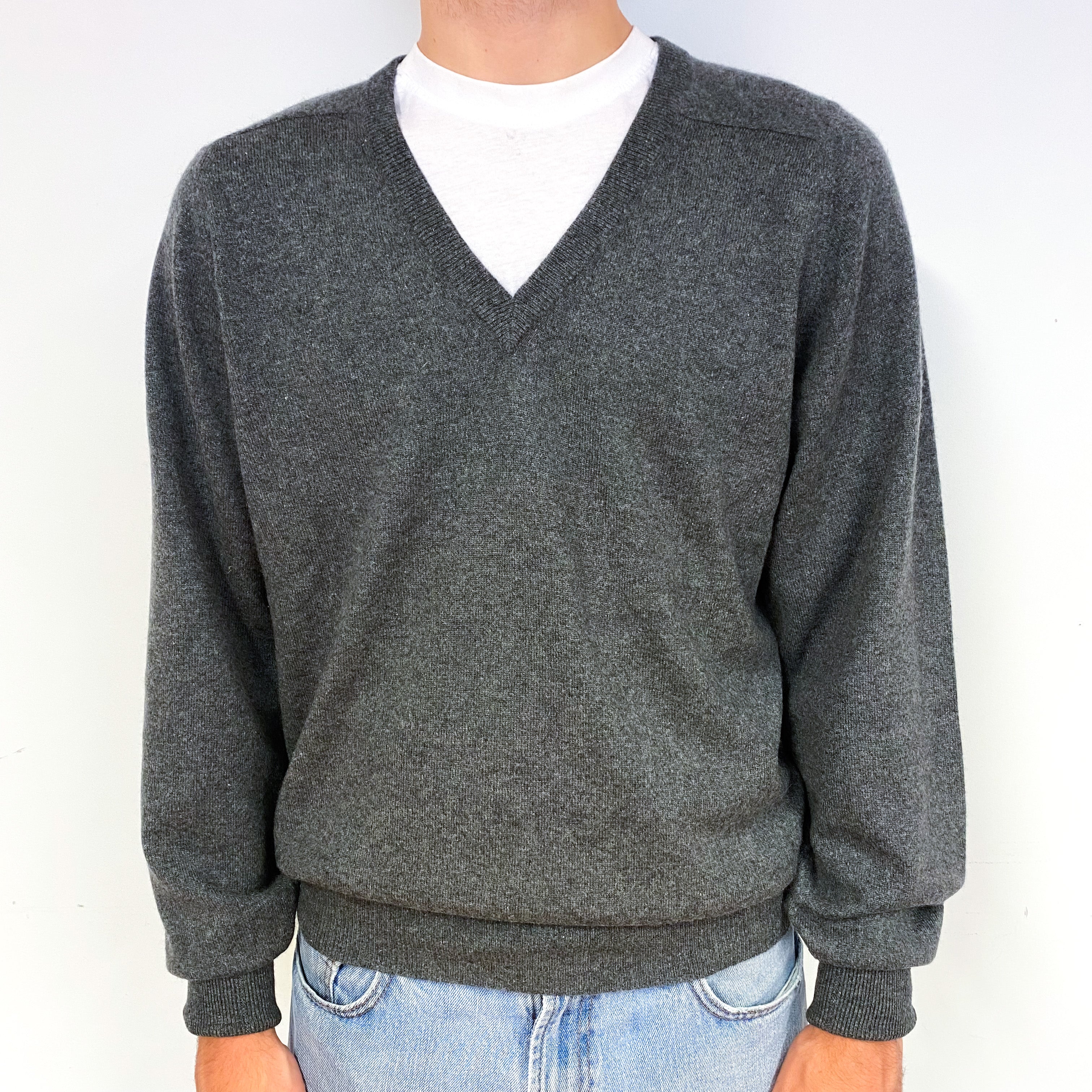 Men's Ash Grey Cashmere V-Neck Jumper Large