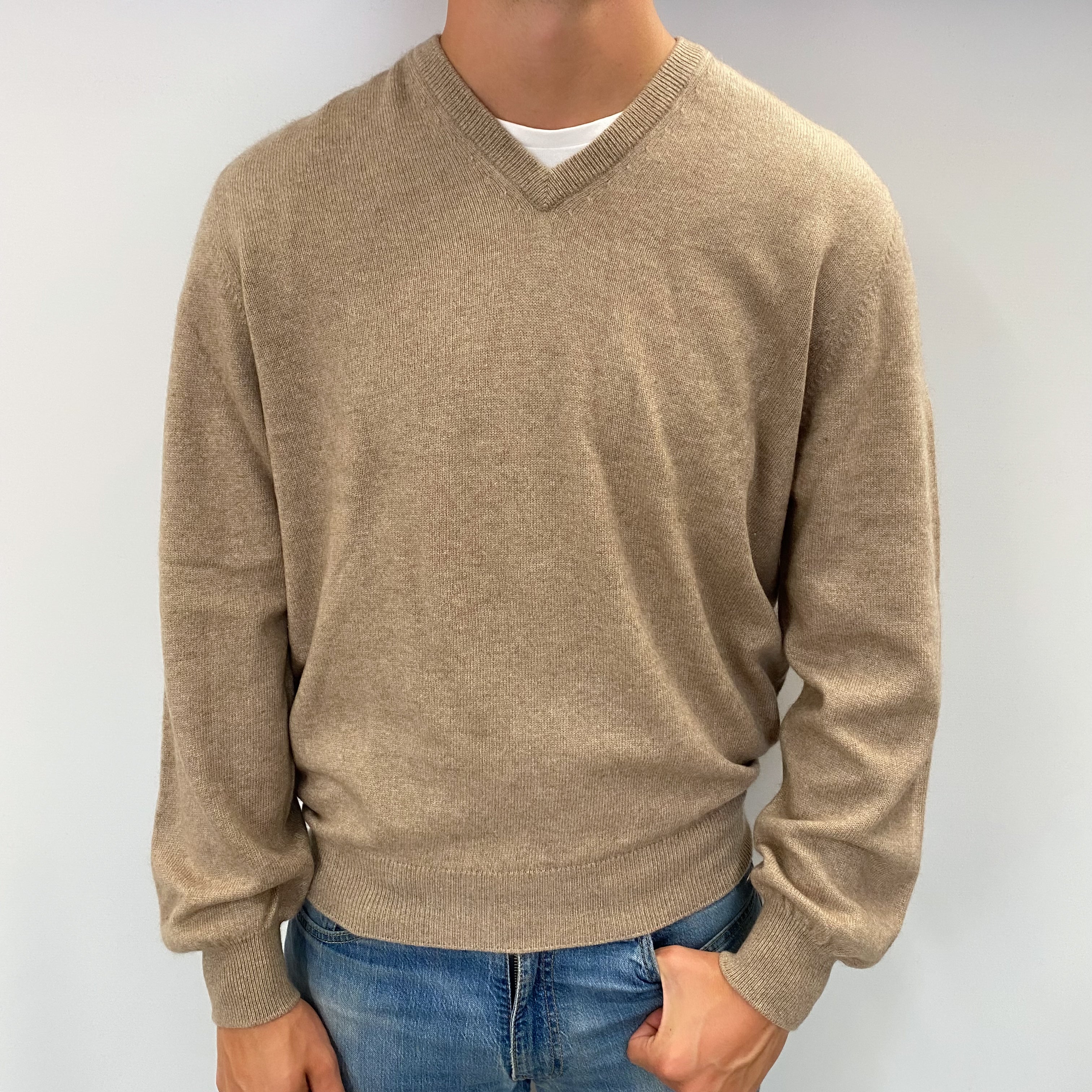 Men's Fawn Beige Cashmere V Neck Jumper XL