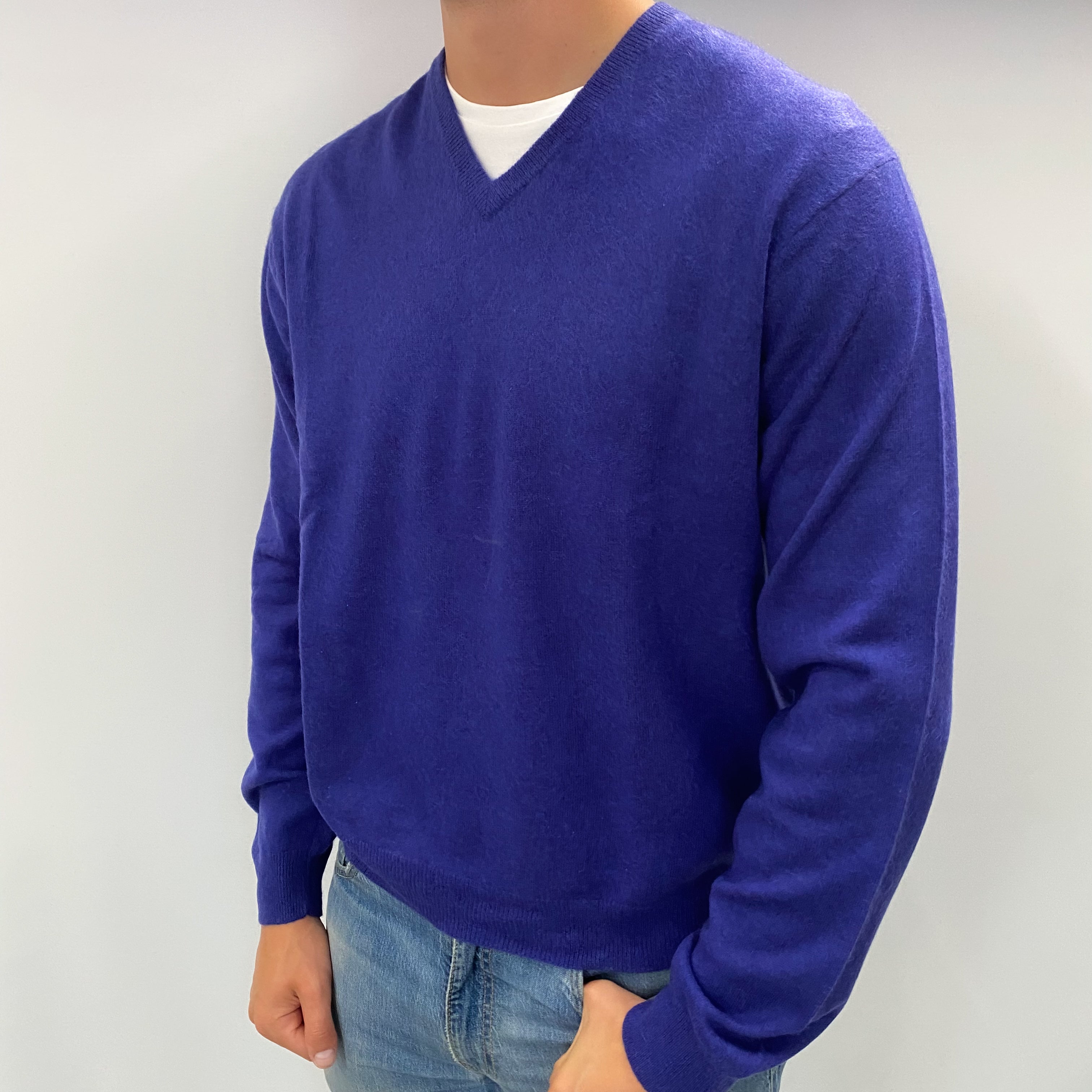 Men's Indigo Blue Cashmere V Neck Jumper XL