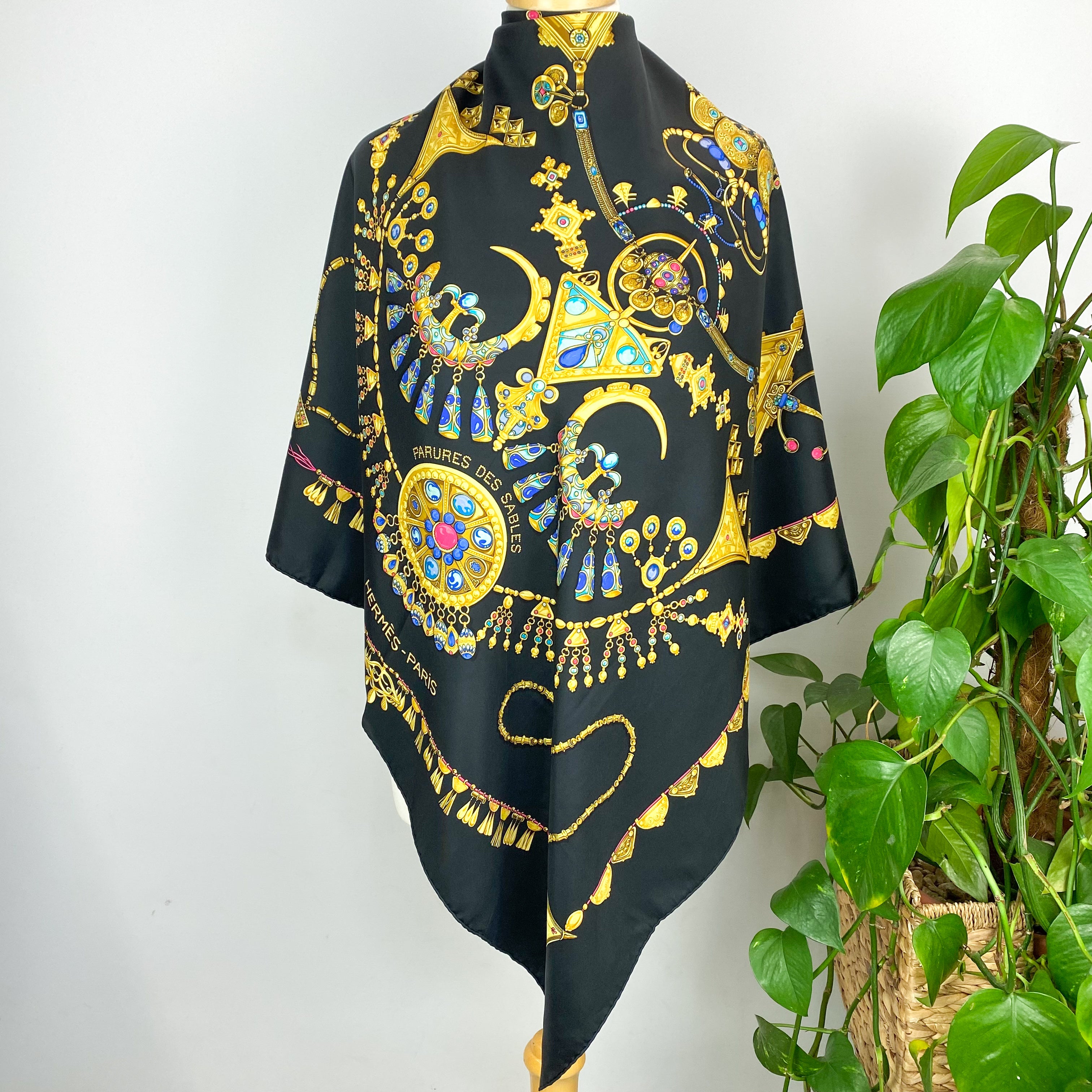 Boxed Hermès 1994 Parures des Sables Silk Scarf