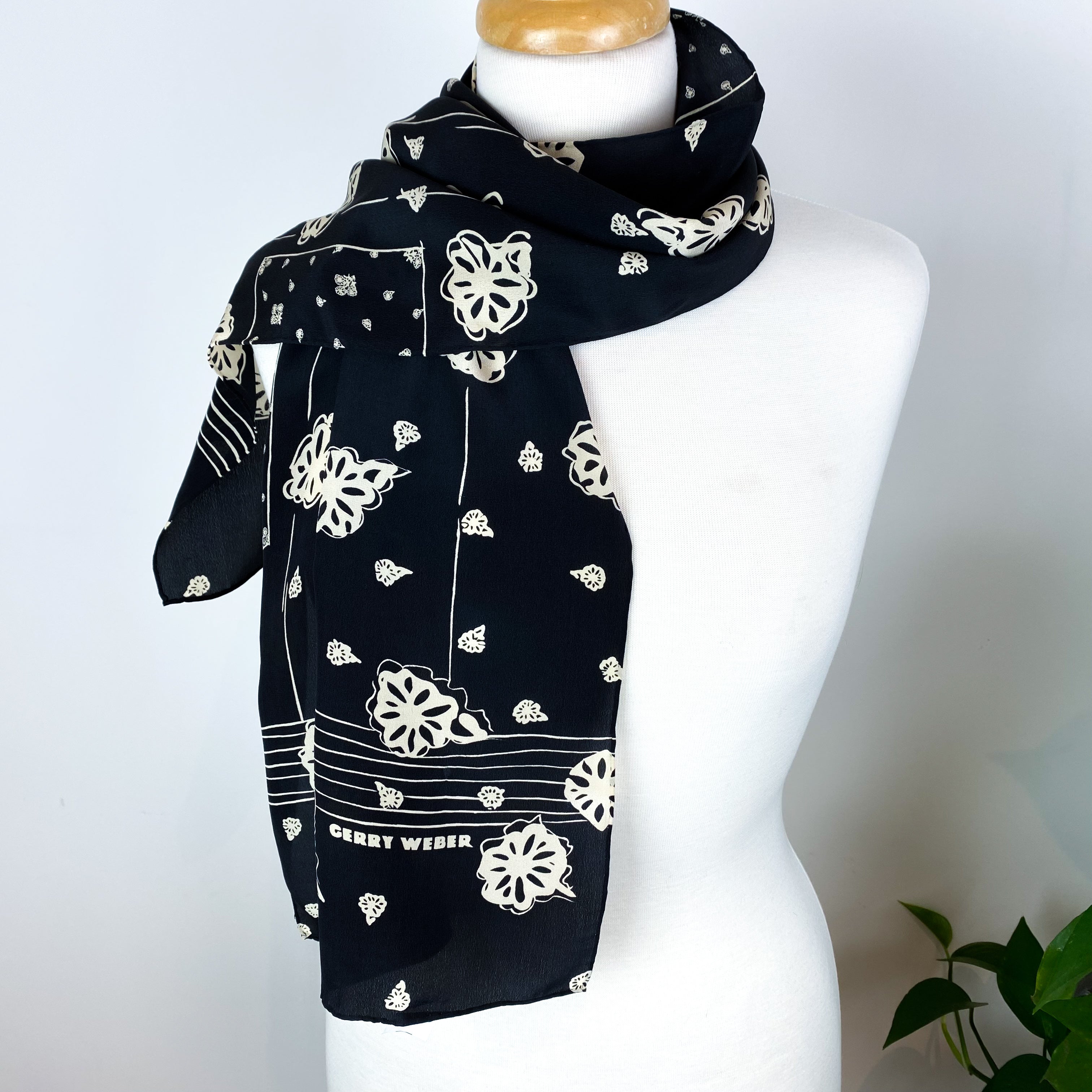 Gerry Weber Monochrome Silk Scarf