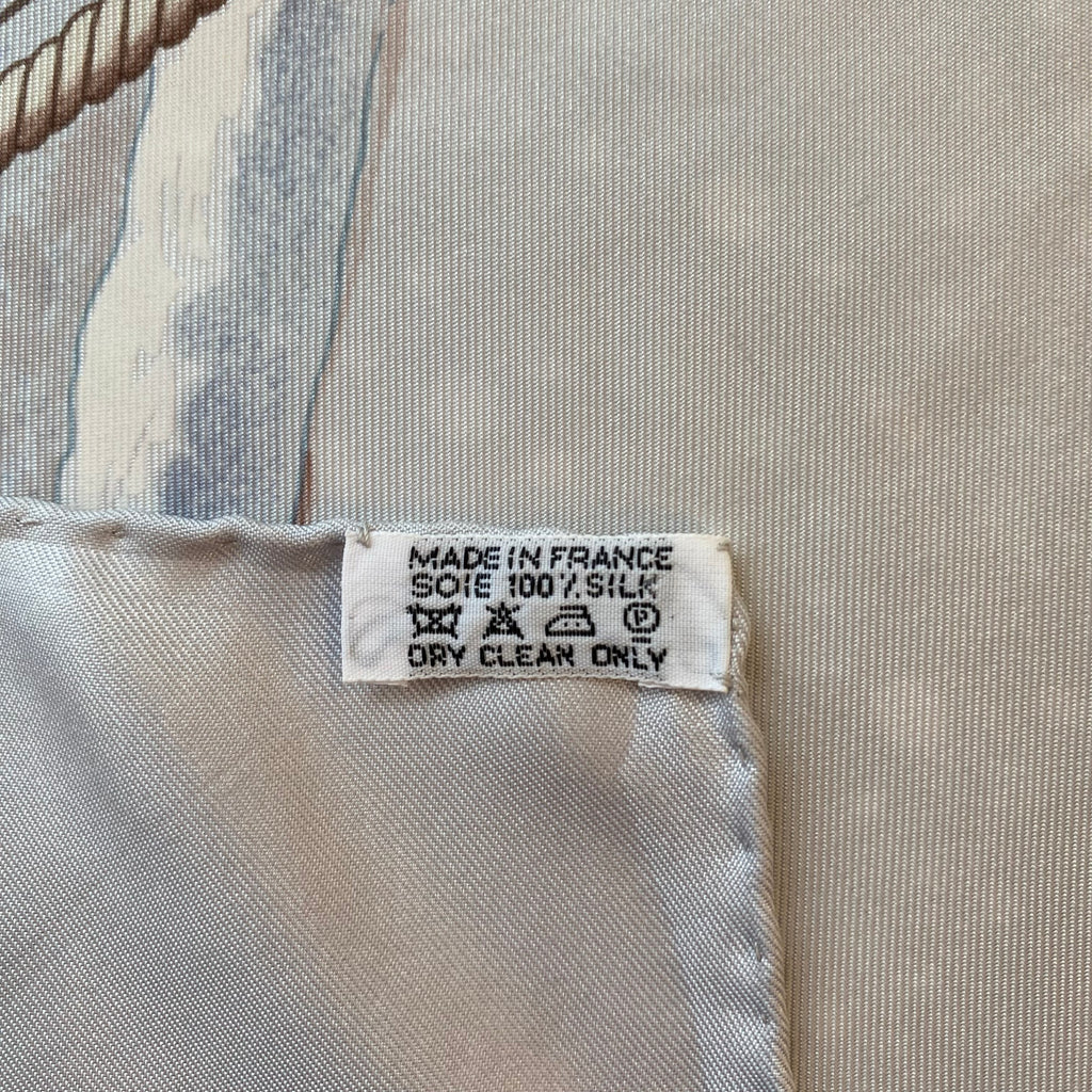 Hermès Grønland Silk Scarf