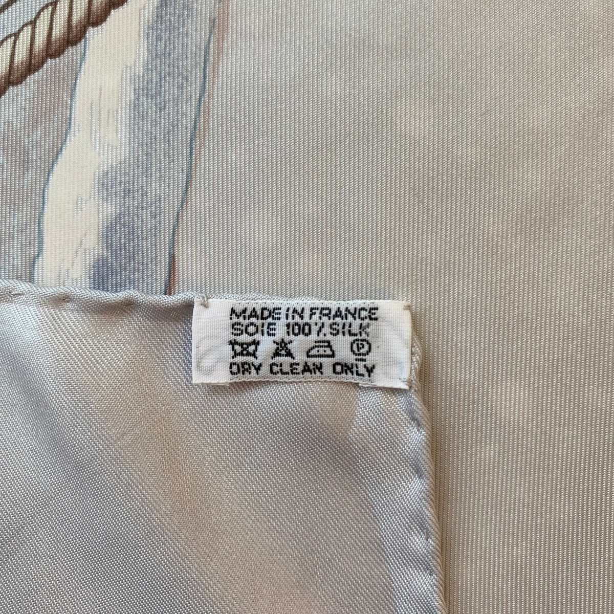 Hermès Grønland Silk Scarf