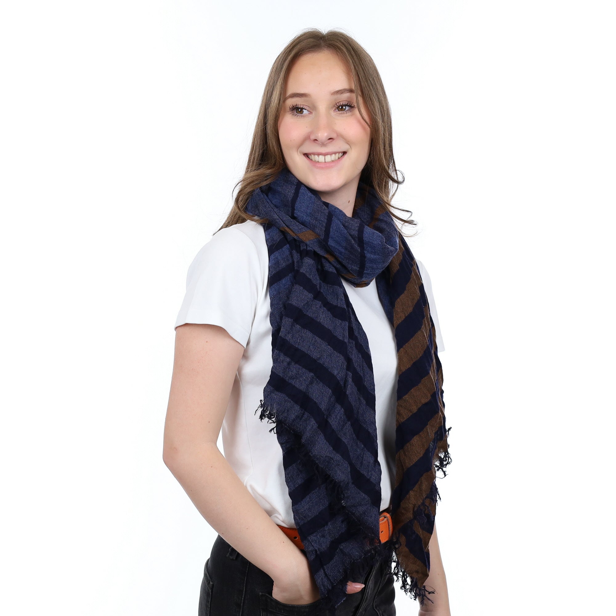 Brand New Scottish Midnight Blue and Chestnut Luxury Woven Cashmere Crinkle Wrap
