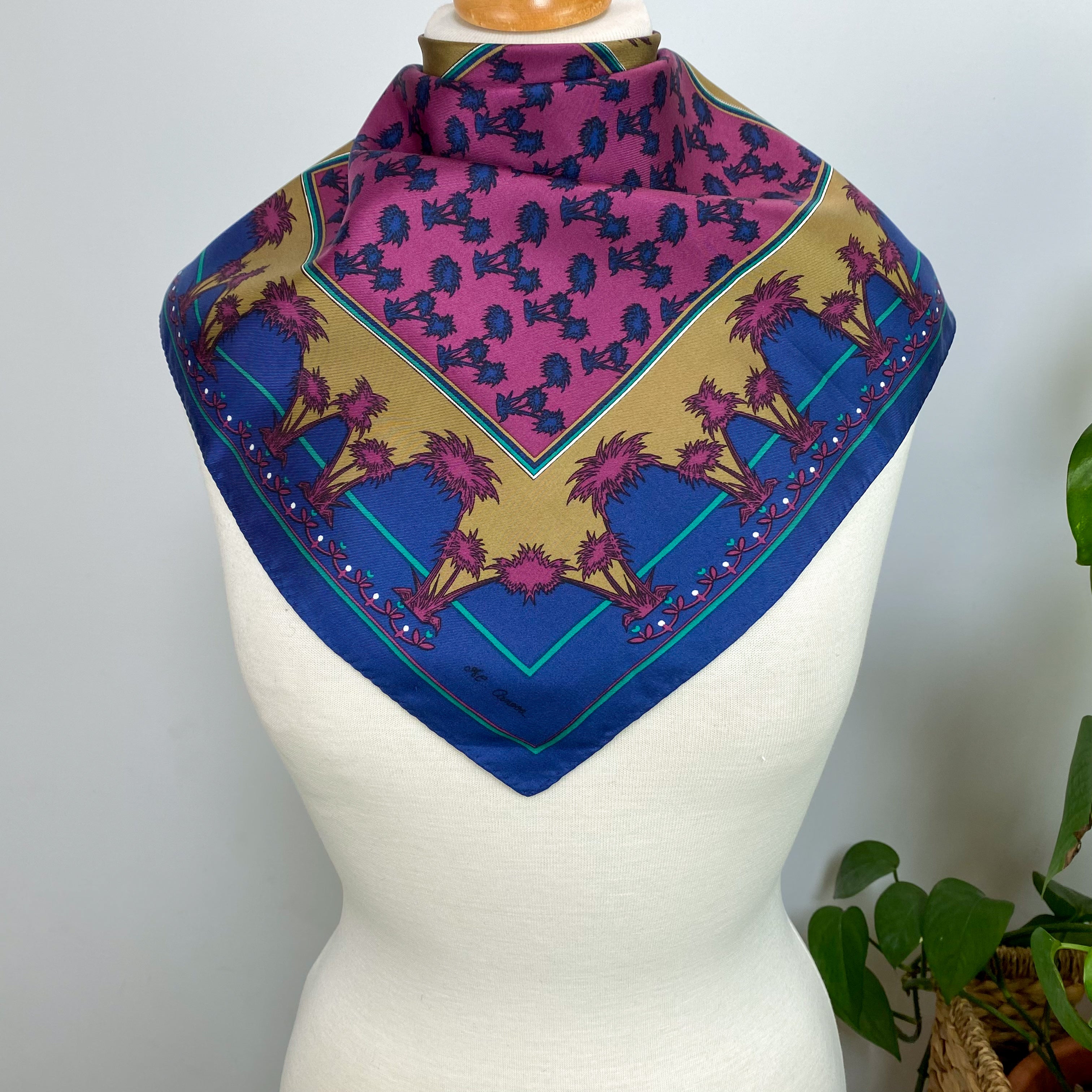 Immaculate André Claude Canova Silk Scarf