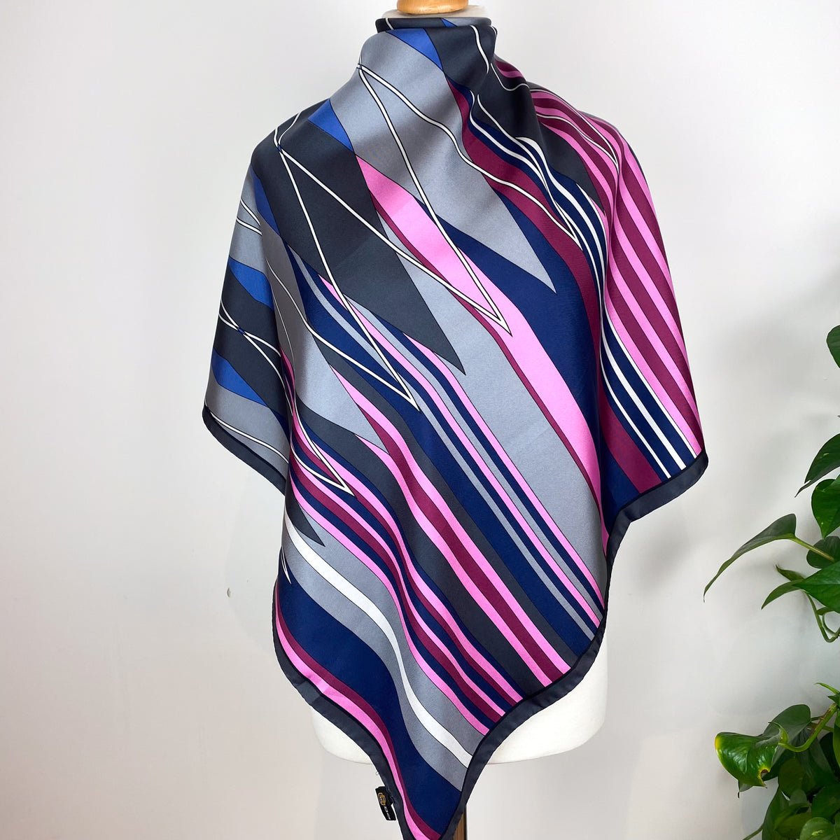 Immaculate Barbieri Geometric Designer Silk Scarf