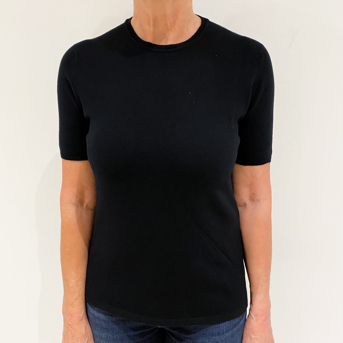 Brand New Scottish Black Short Sleeved Cashmere Crew Neck Jumper XS