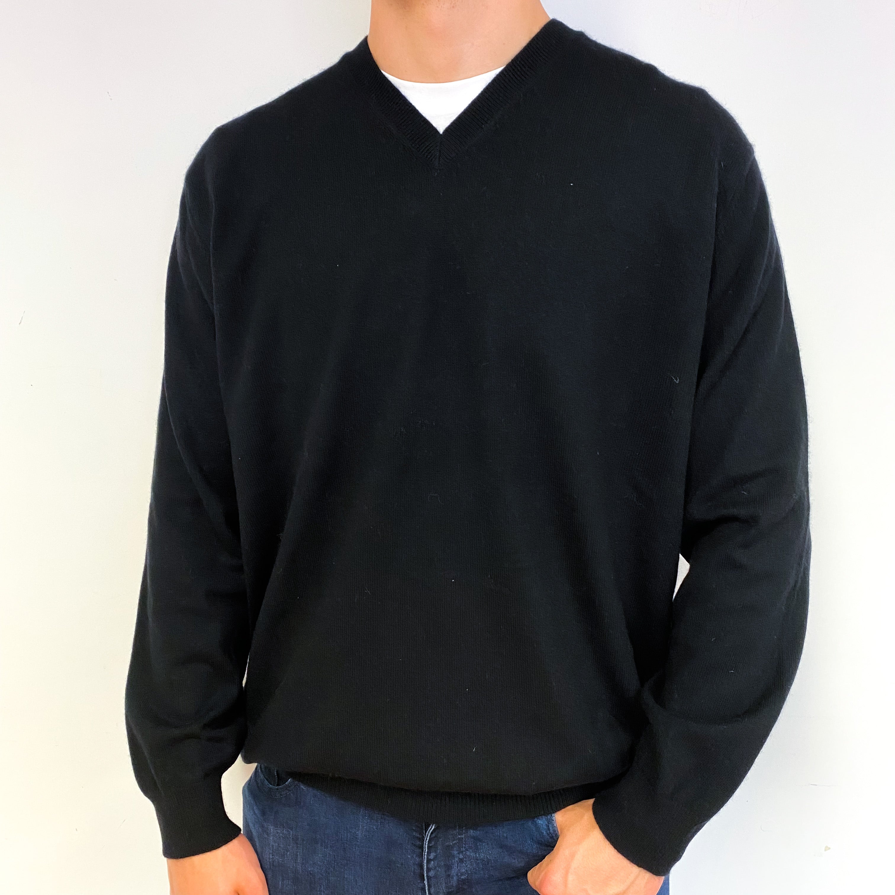 Men's Black Cashmere V-Neck Jumper Extra Extra Large