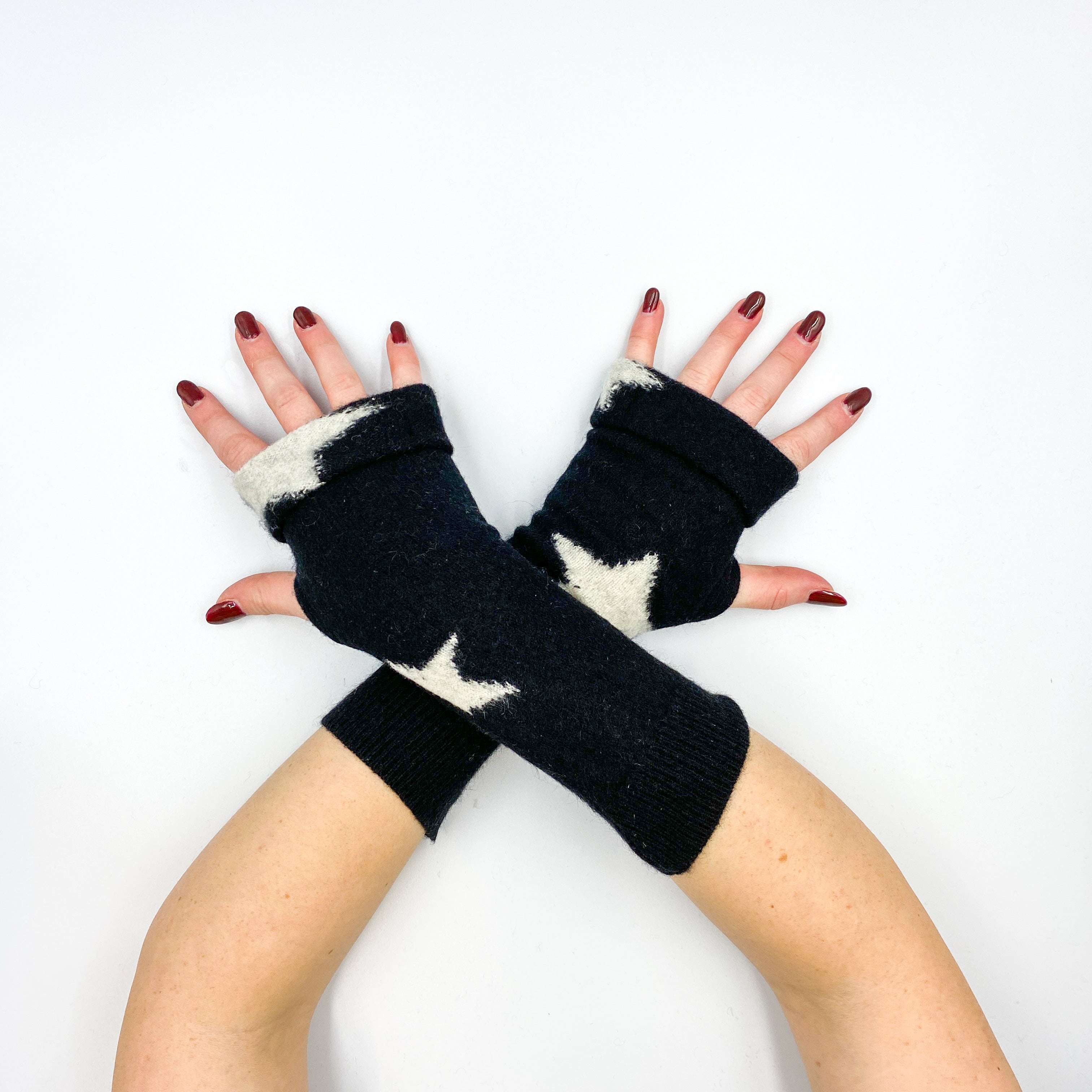Black and Grey Star Pattern Fingerless Gloves