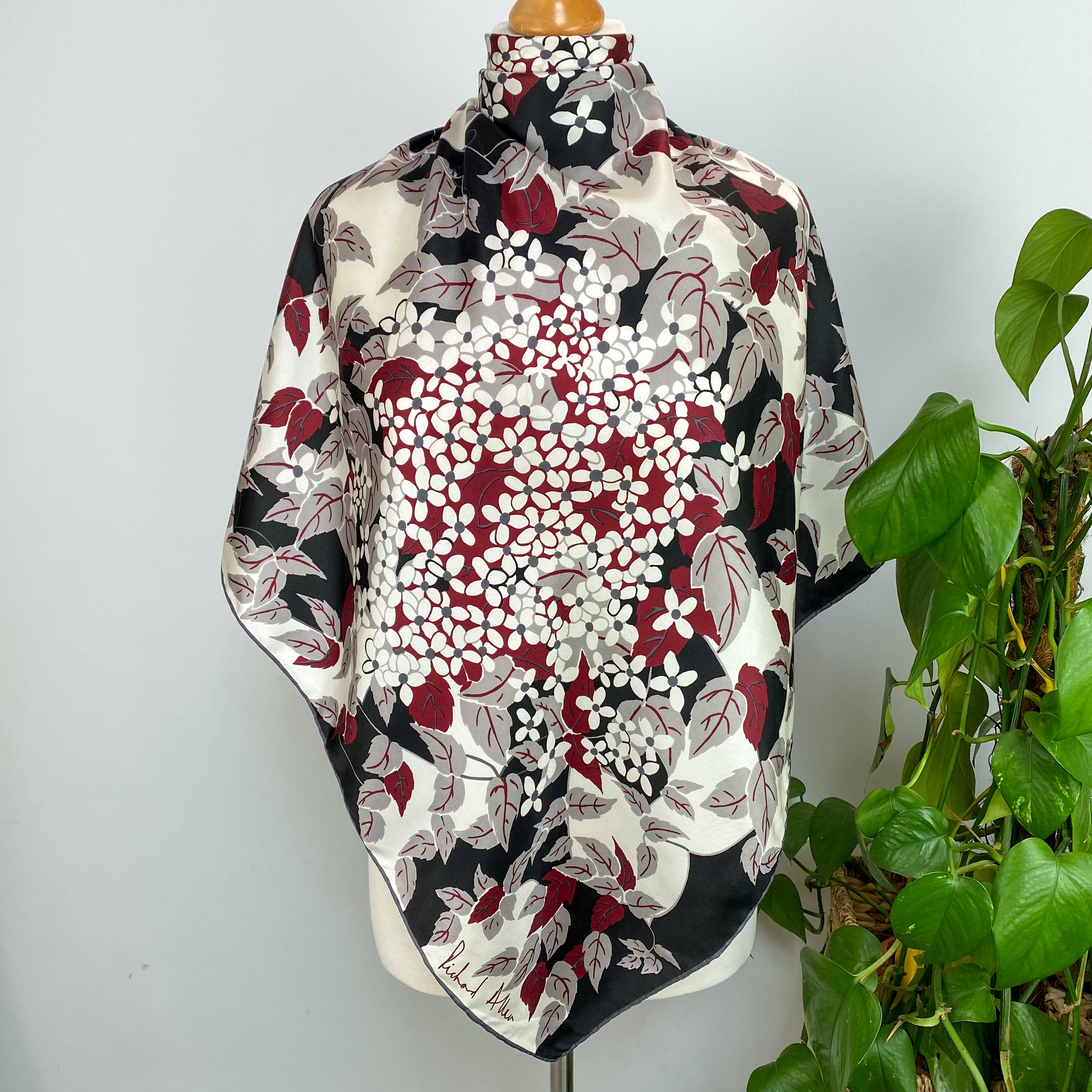 1970s Richard Allan Floral Vintage Silk Scarf