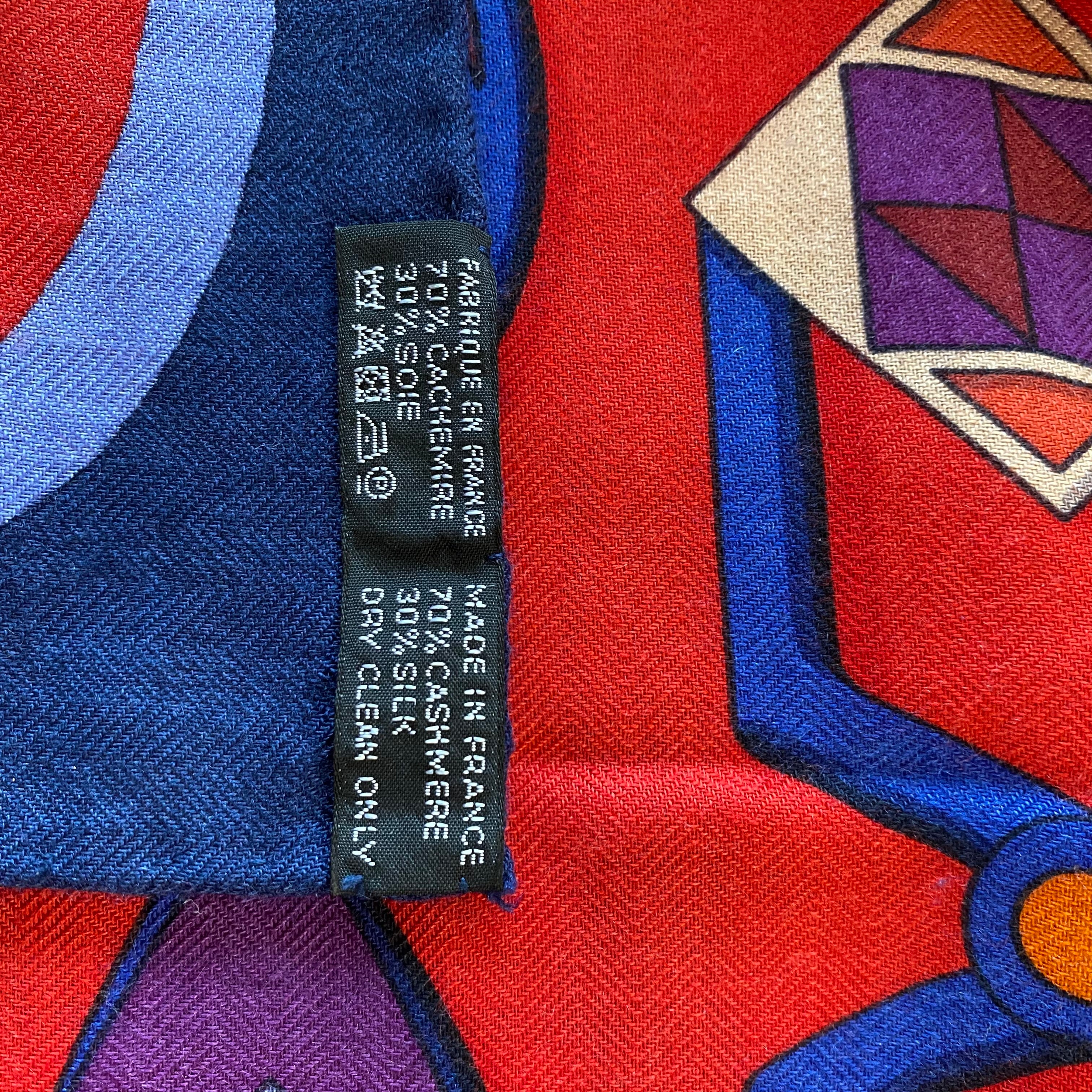 Hermès Carré en Boucles Cashmere Silk Scarf
