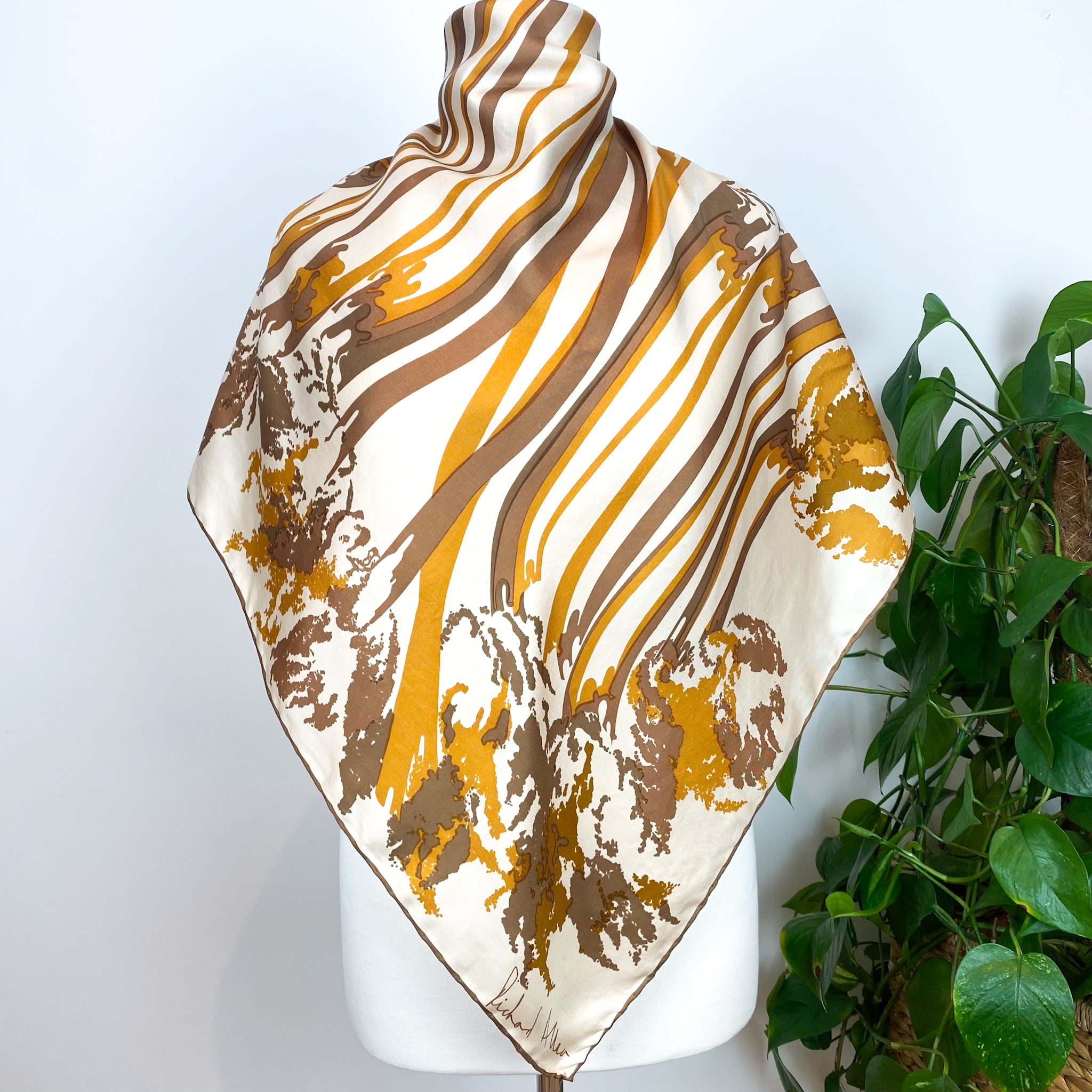 1970s Richard Allan Floral Vintage Silk Scarf