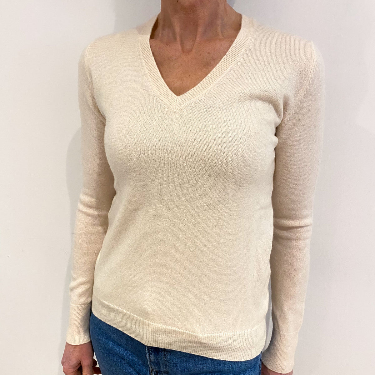 Magnolia Cream Cashmere V Neck Jumper Small