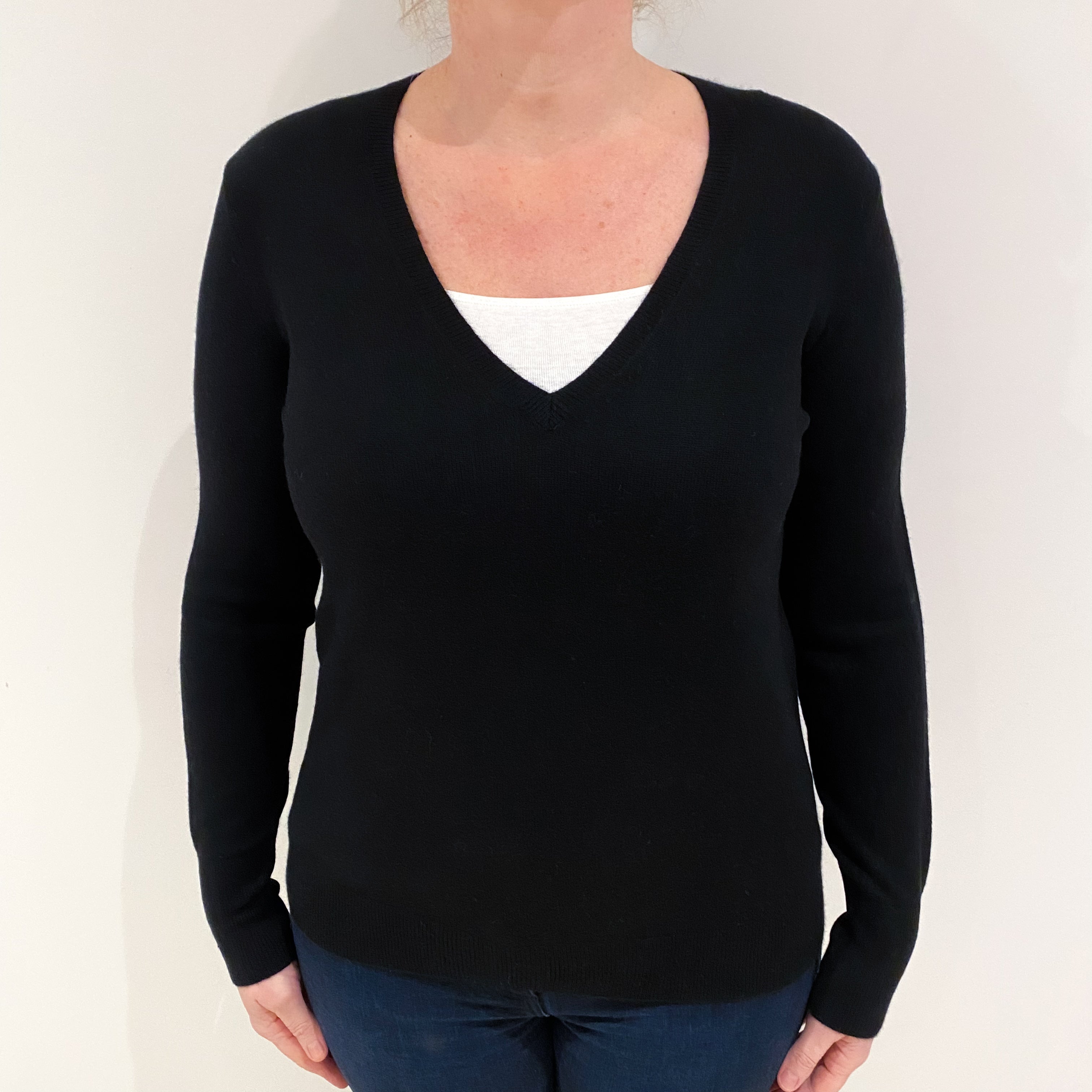 Black Cashmere V Neck Jumper Large