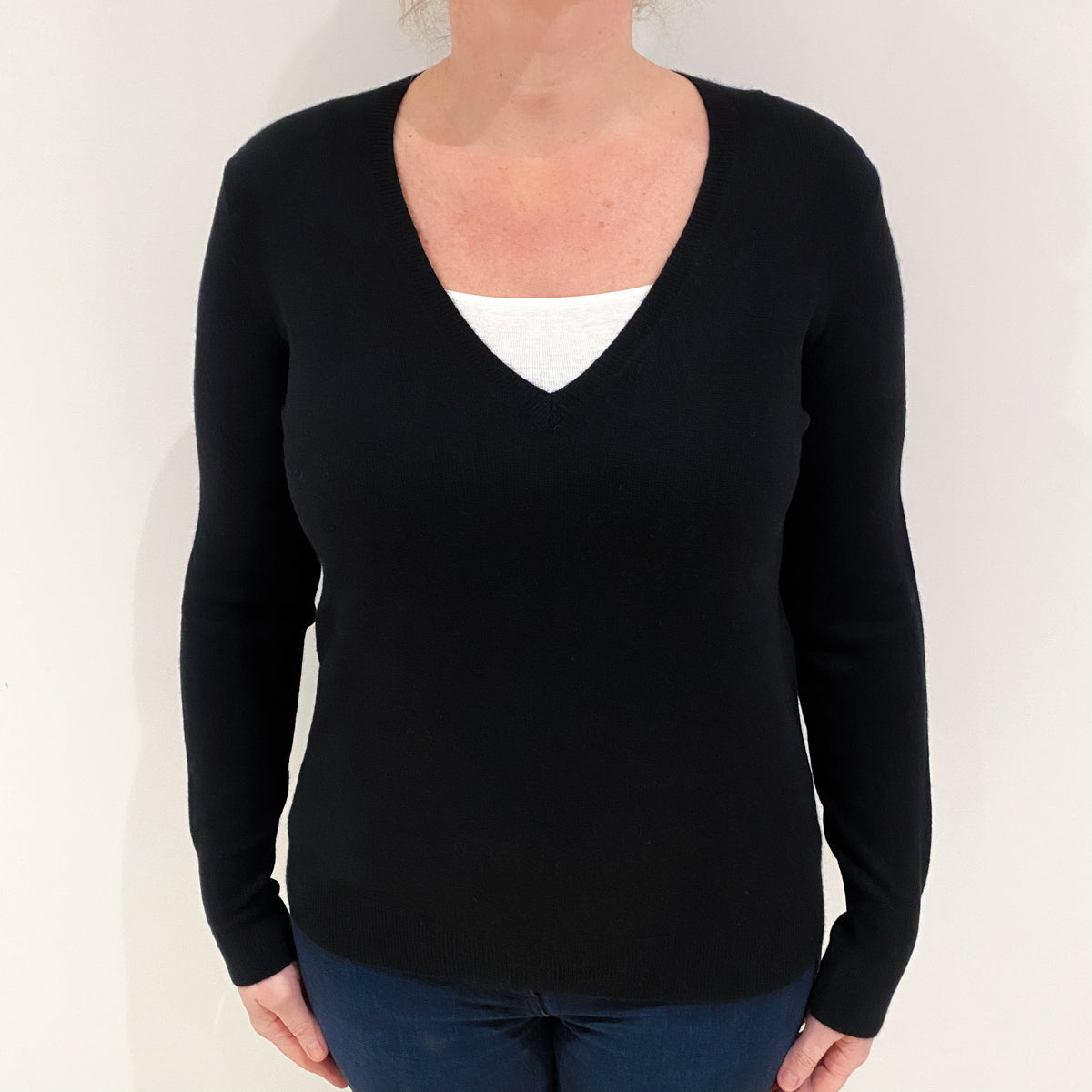 Black Cashmere V Neck Jumper Large