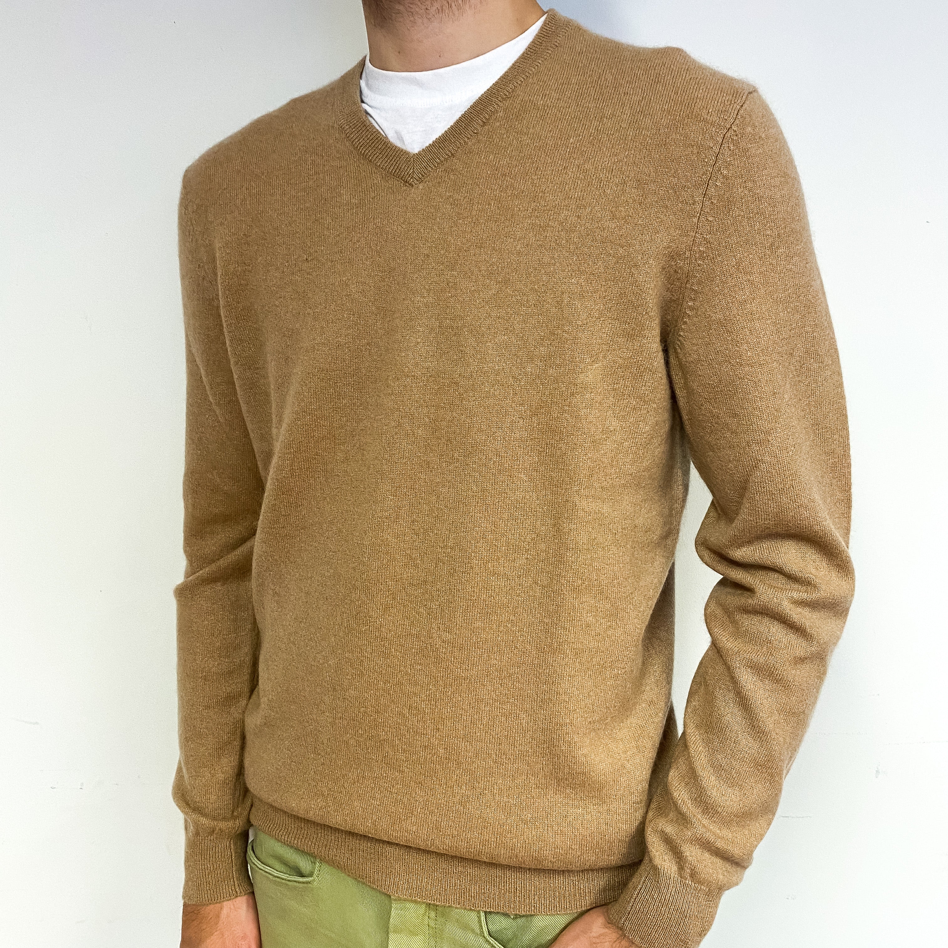 Men's Caramel Brown Cashmere V-Neck Jumper Medium