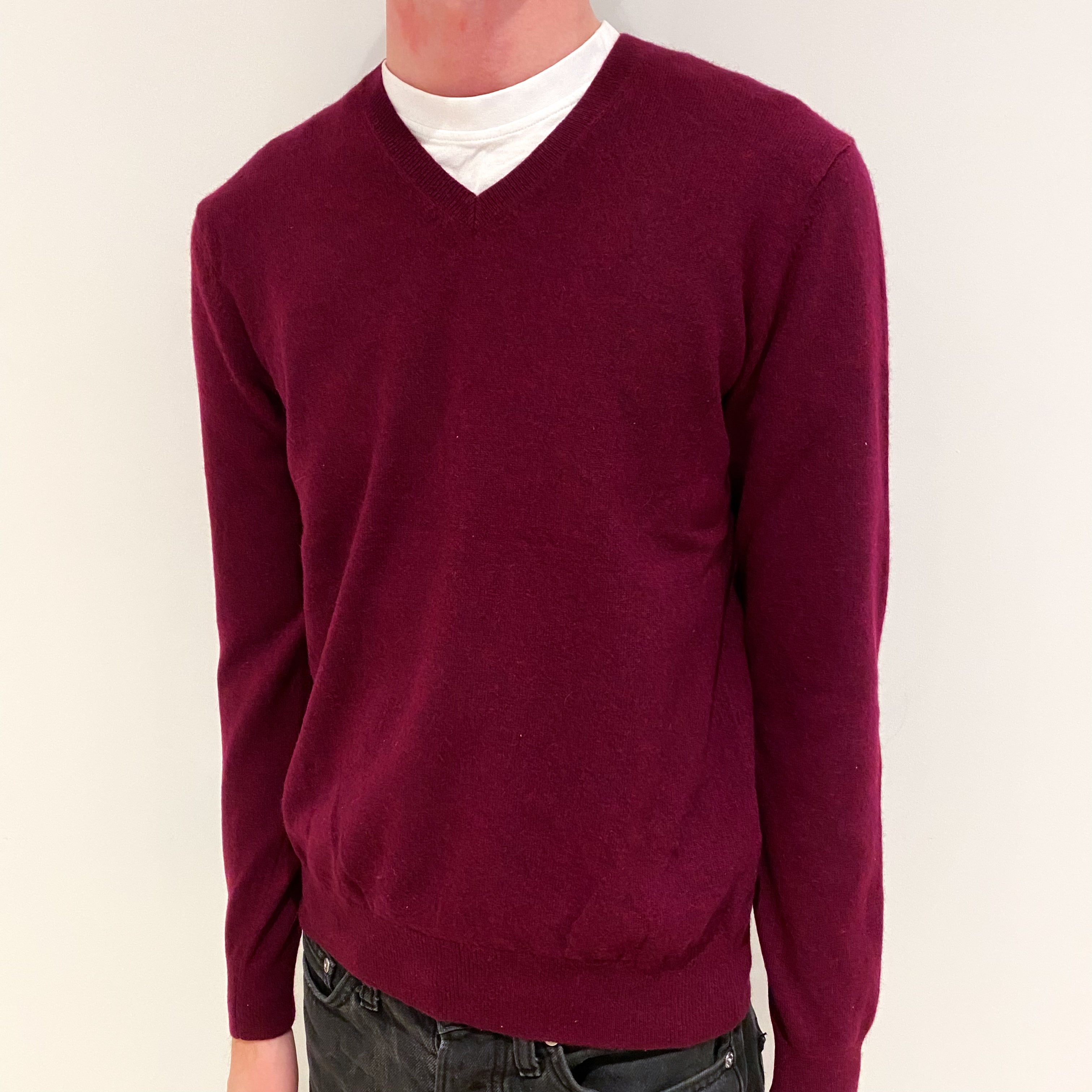 Men's Mulberry Red Cashmere V Neck Jumper Small