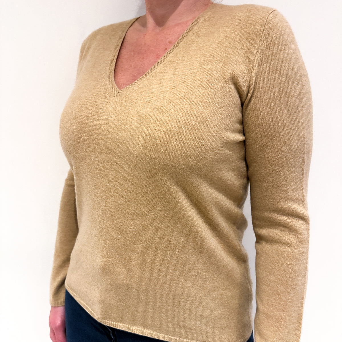 Fudge Brown Cashmere V Neck Jumper Large